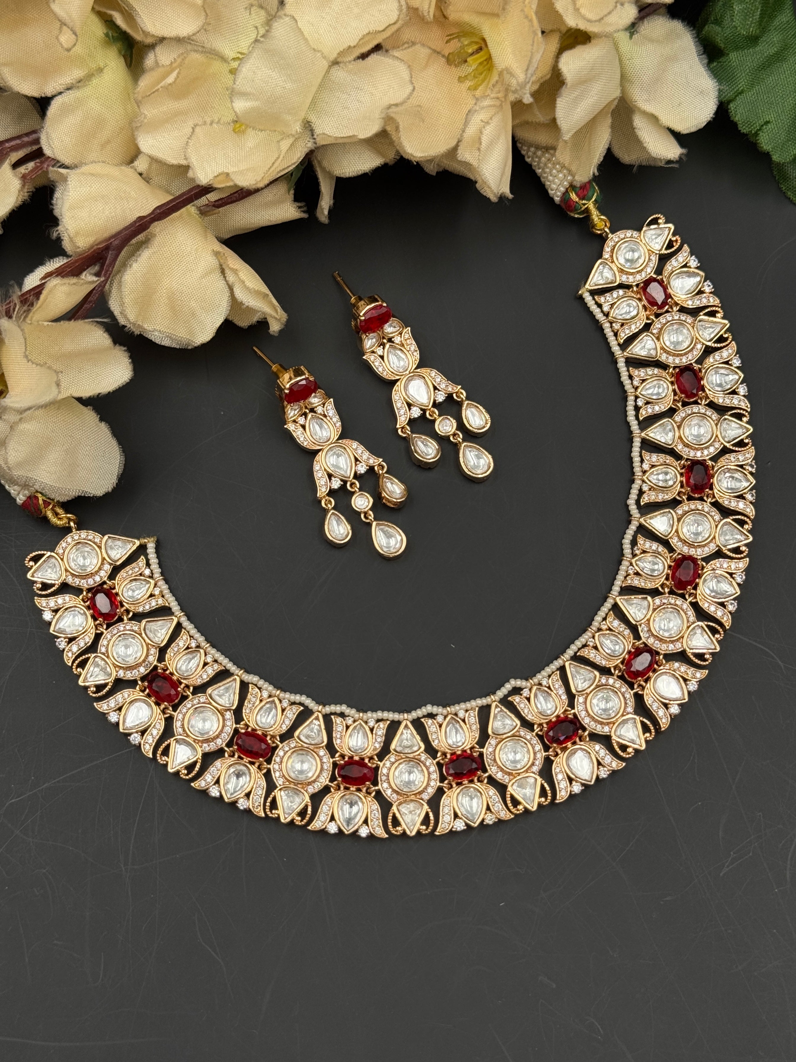 NOOR NECKLACE