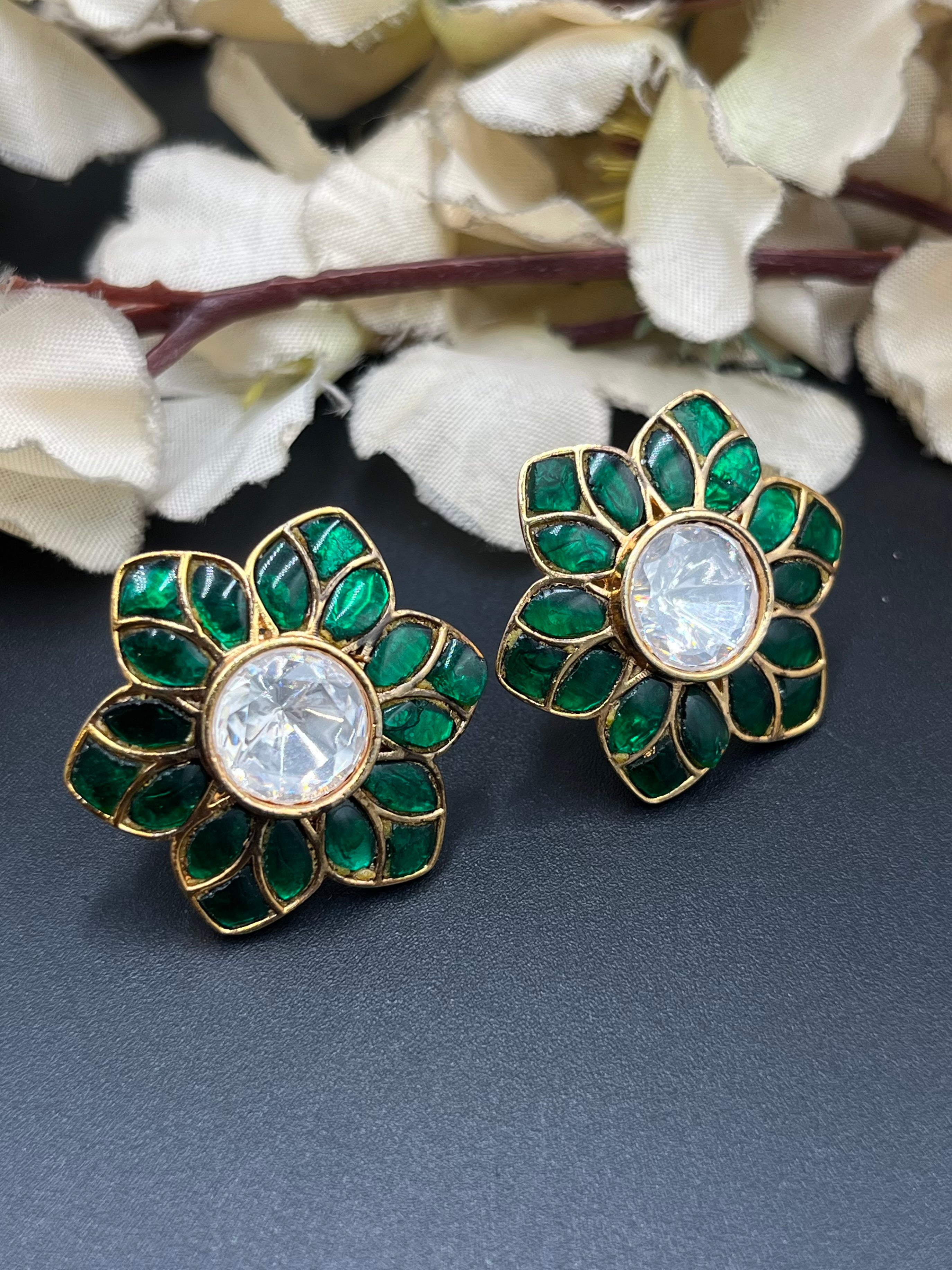 INAYA EARRINGS