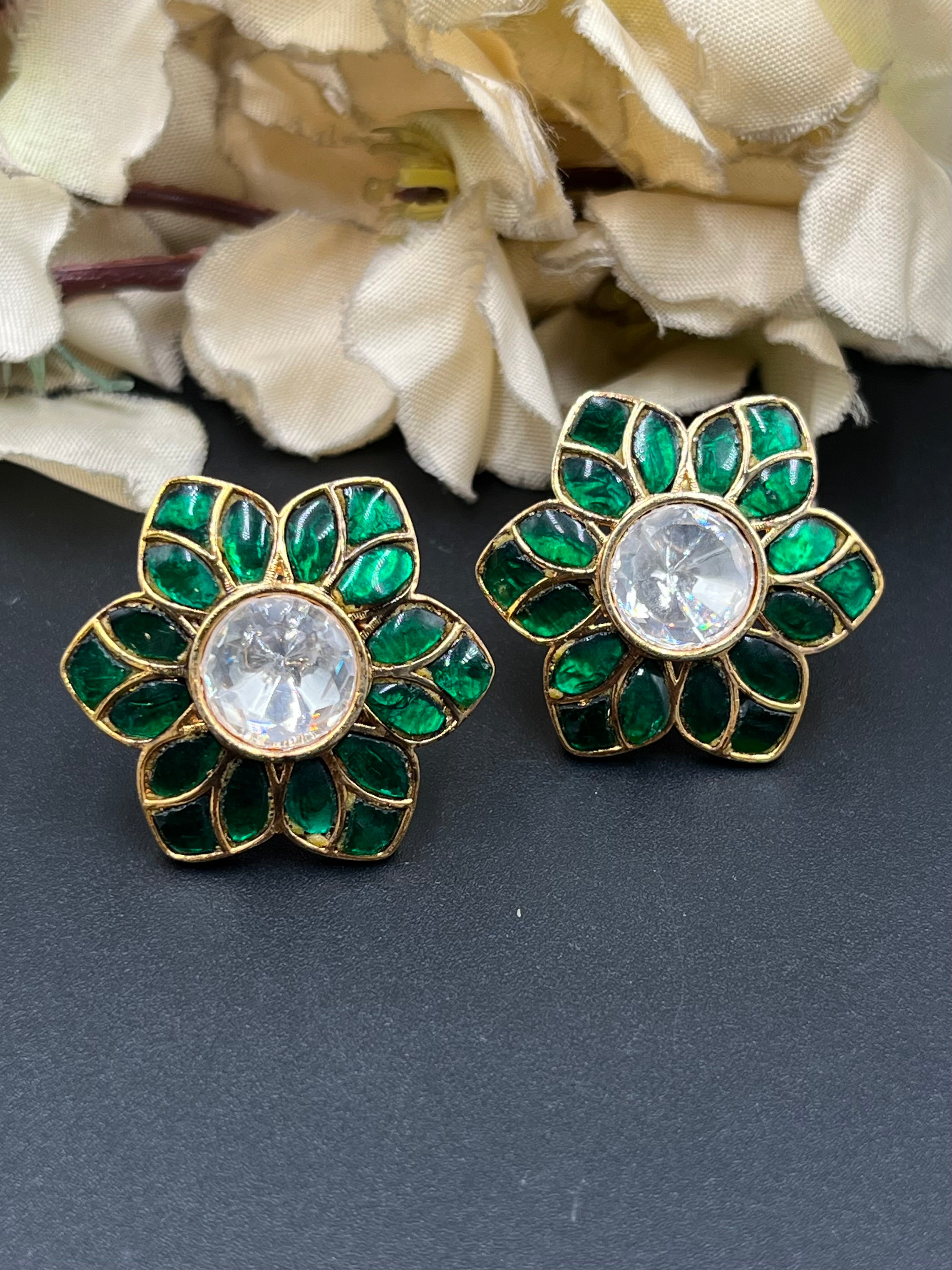 INAYA EARRINGS