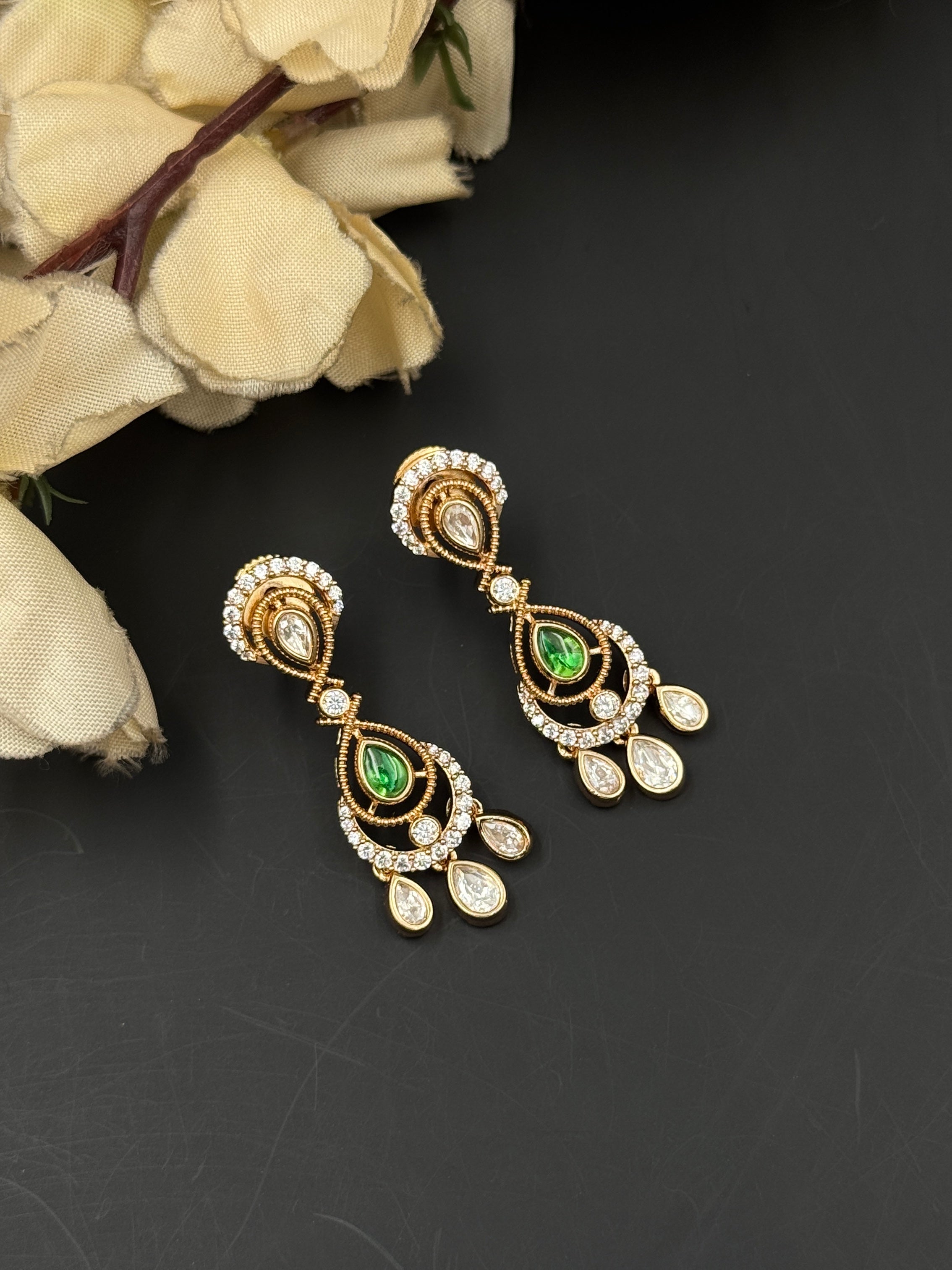 ERUM NECKLACE