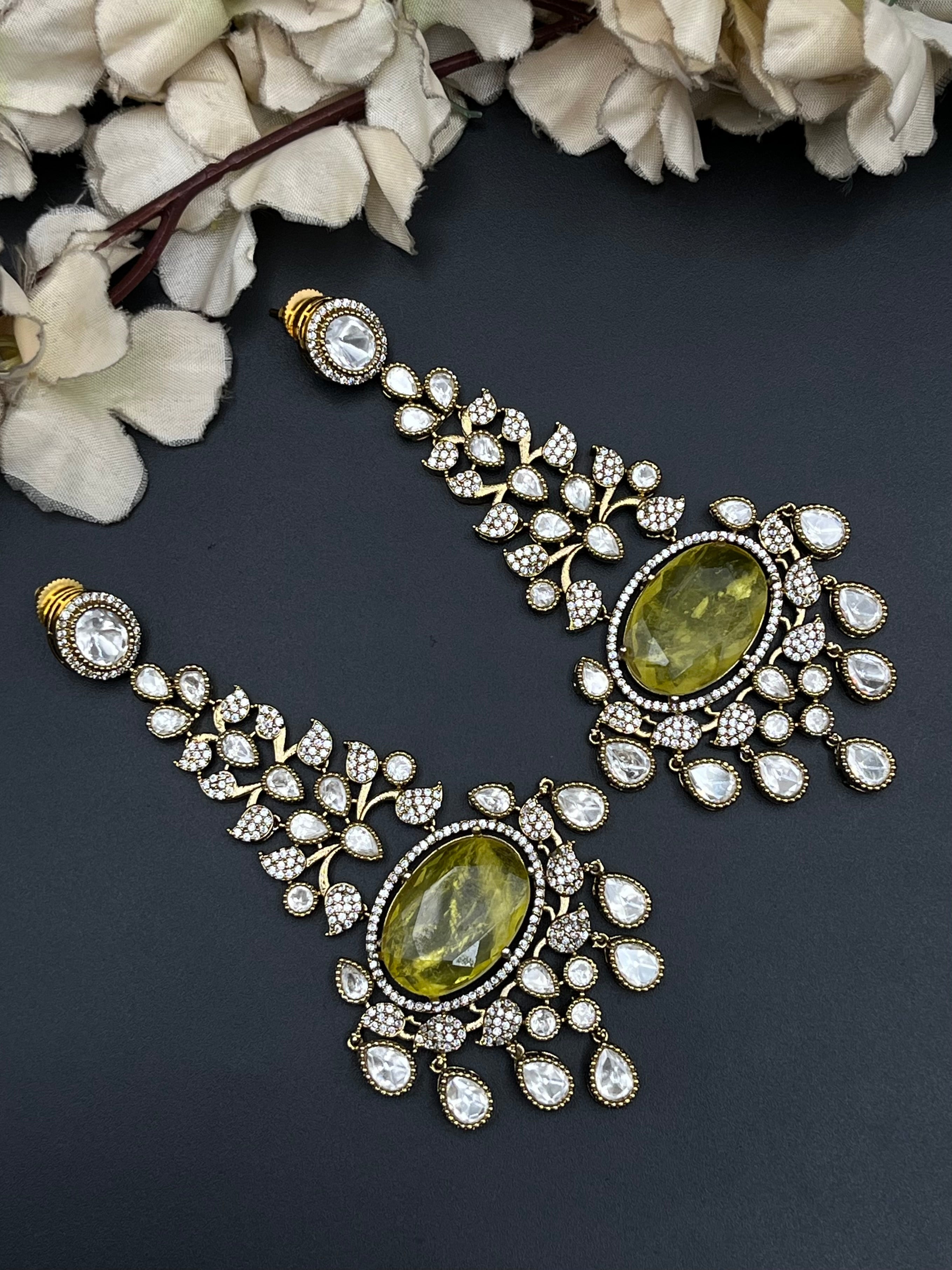 INIYA EARRINGS