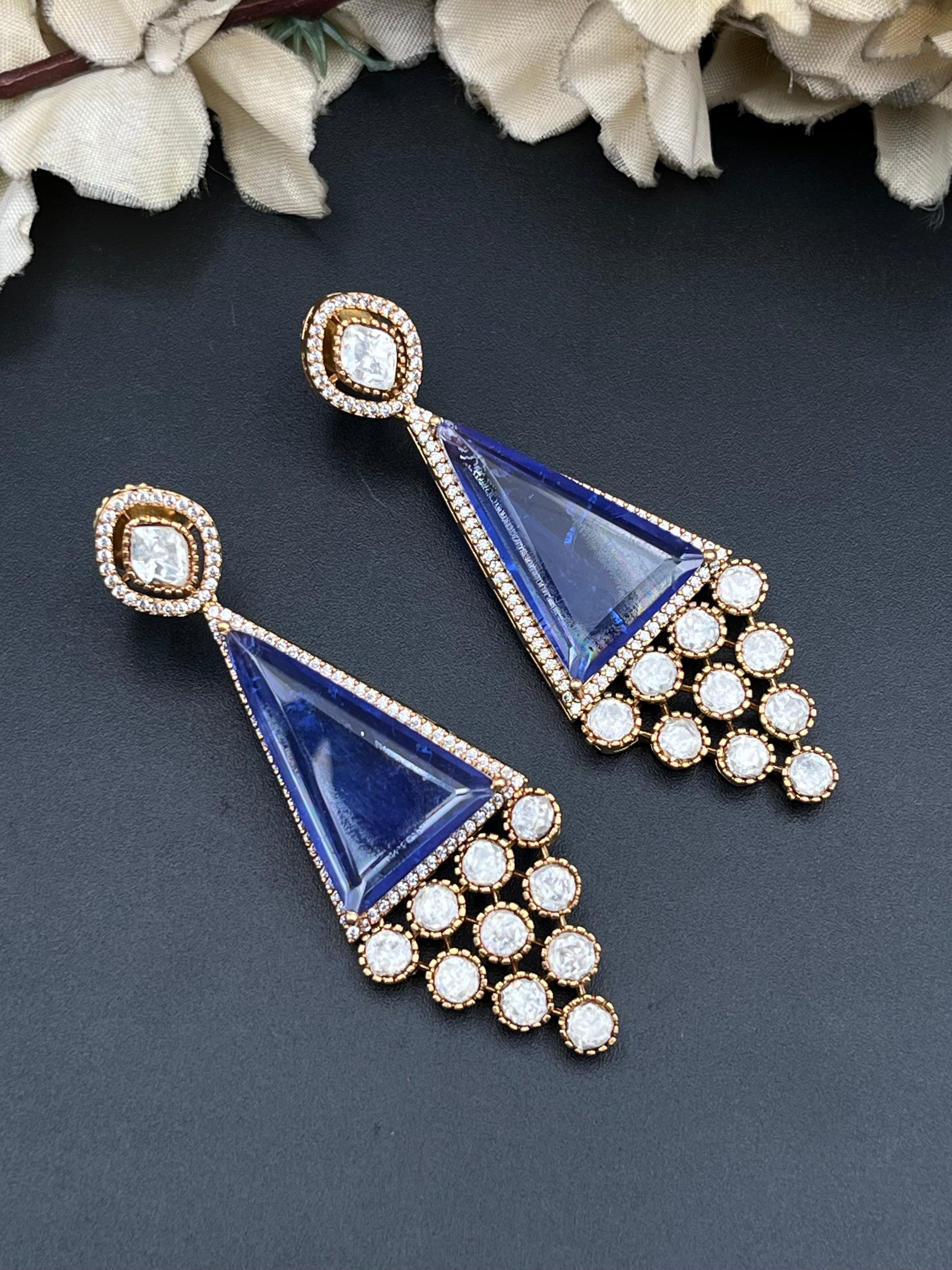 GUNU EARRINGS