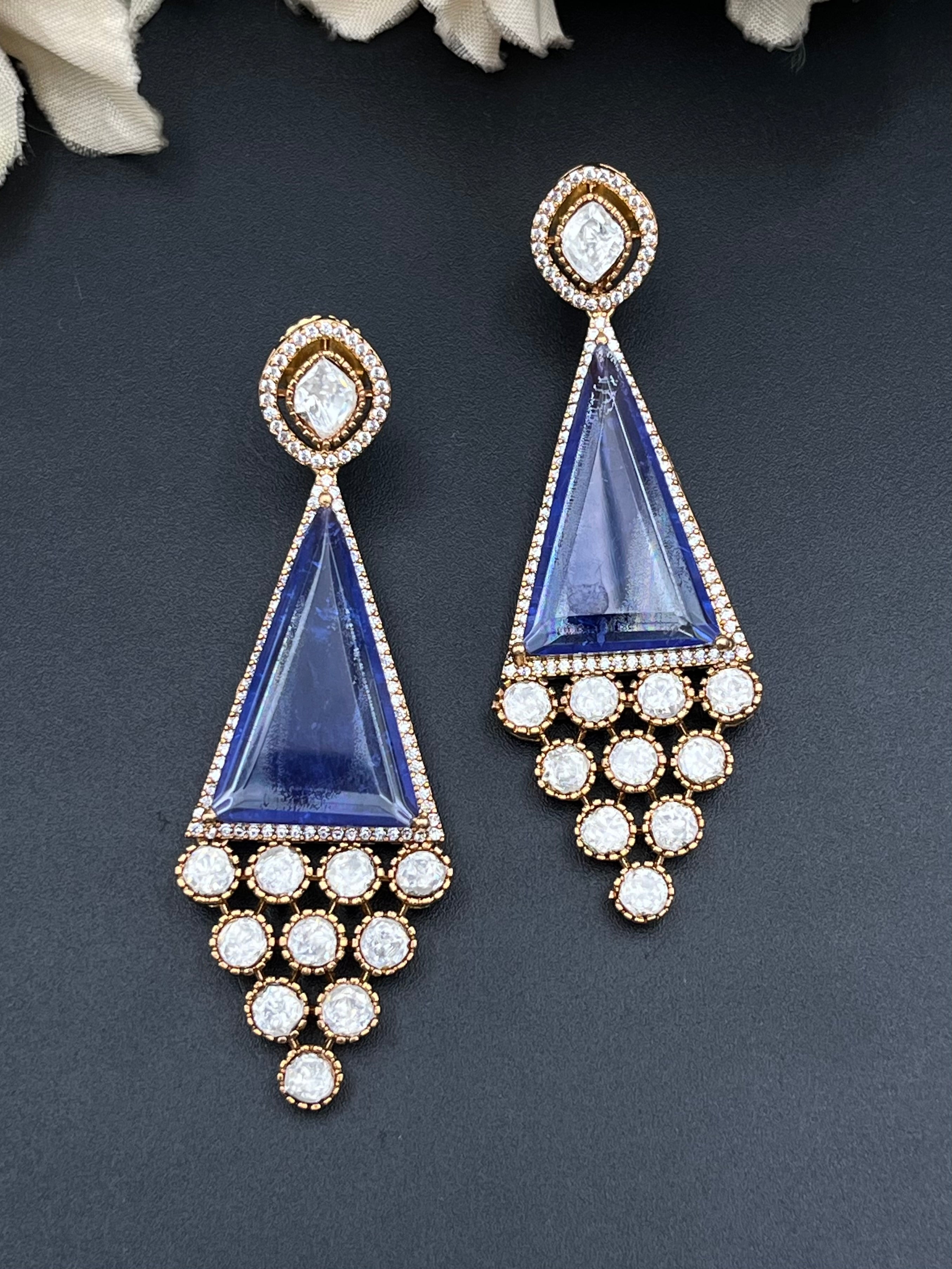 GUNU EARRINGS