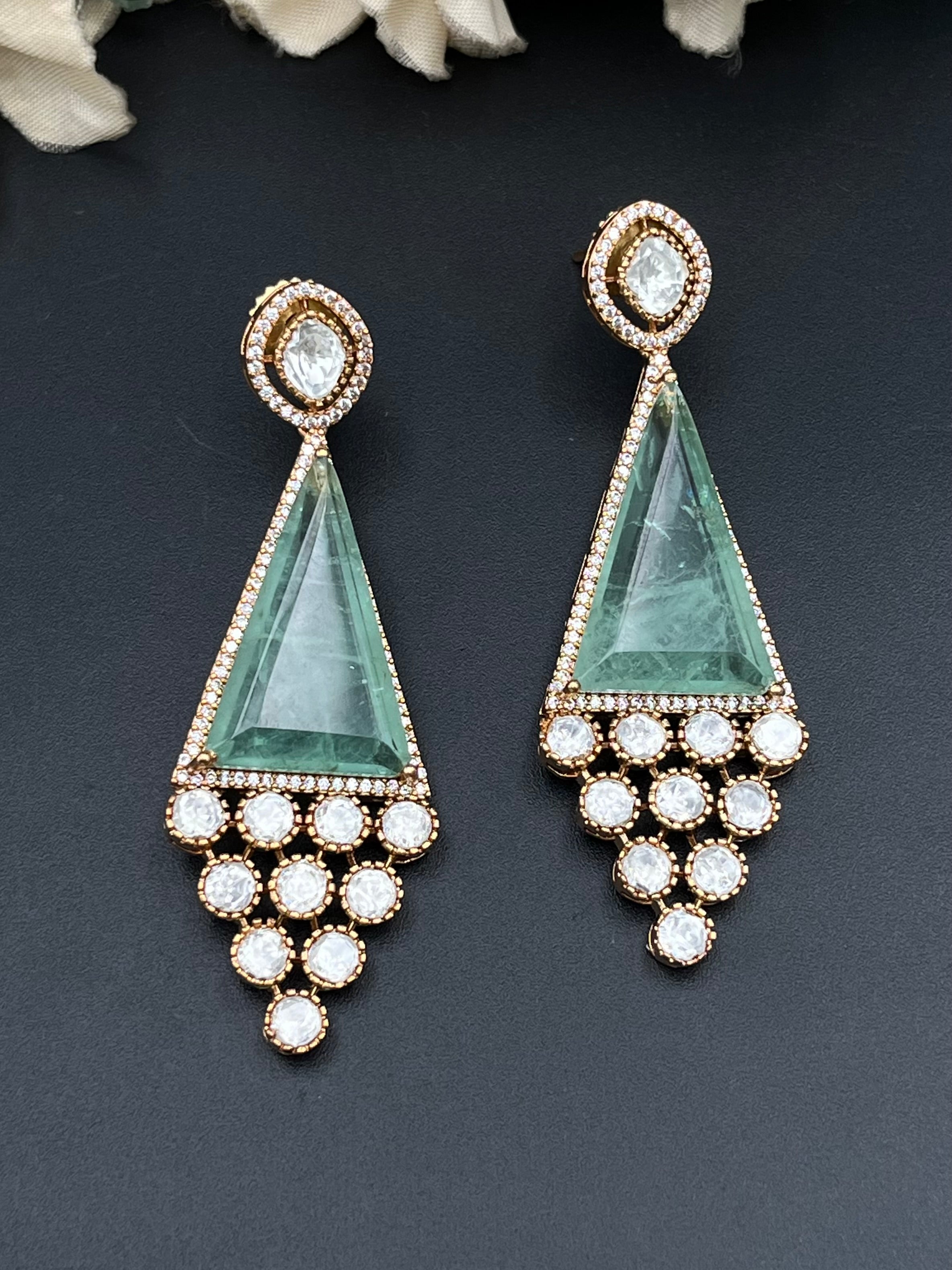 GUNU EARRINGS