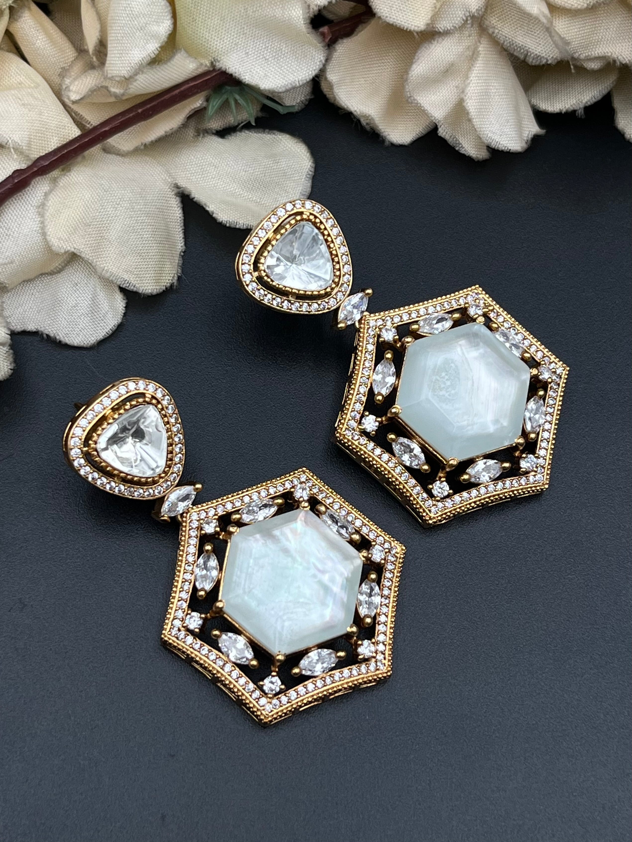 SIYA EARRINGS