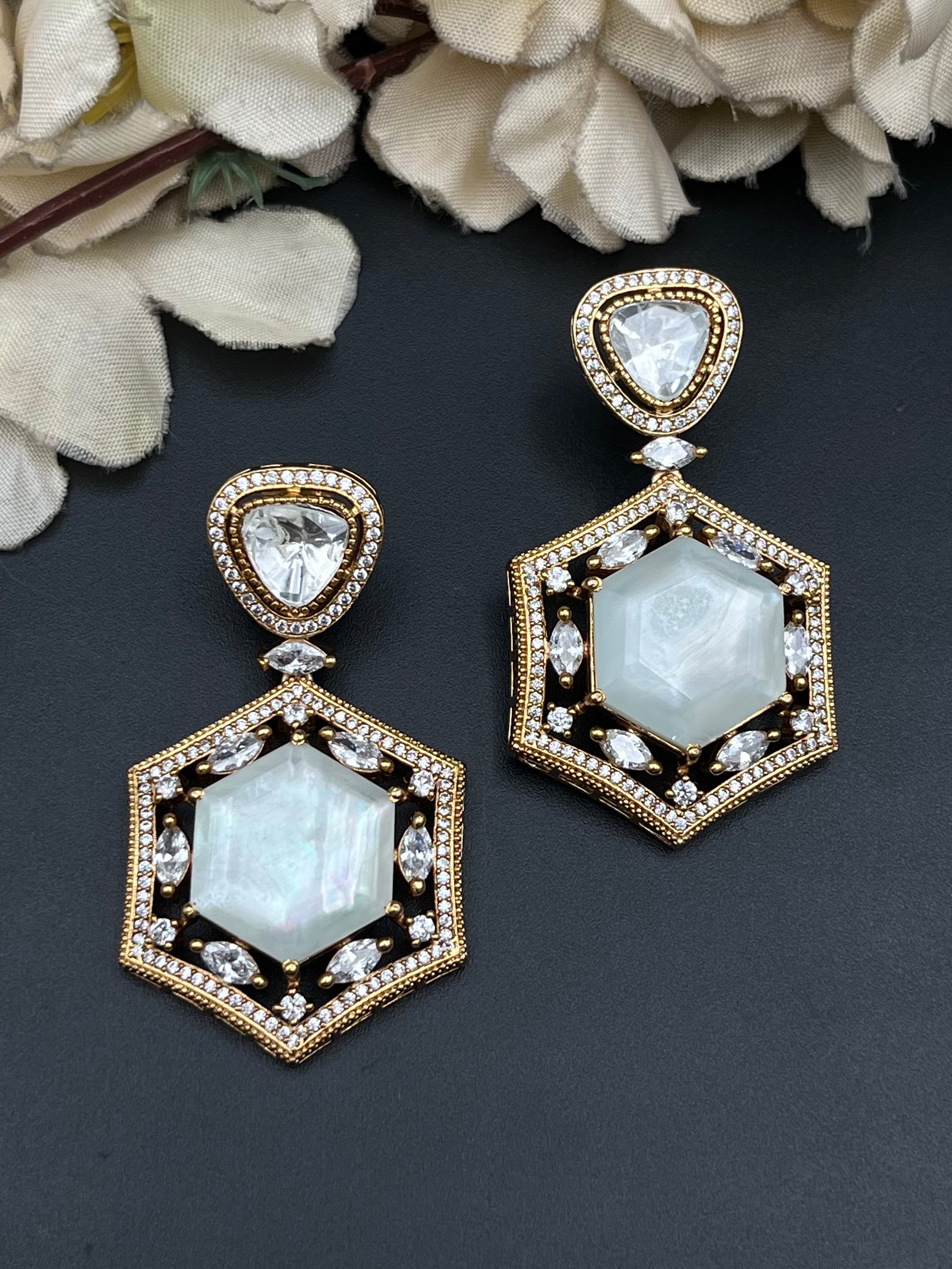 SIYA EARRINGS