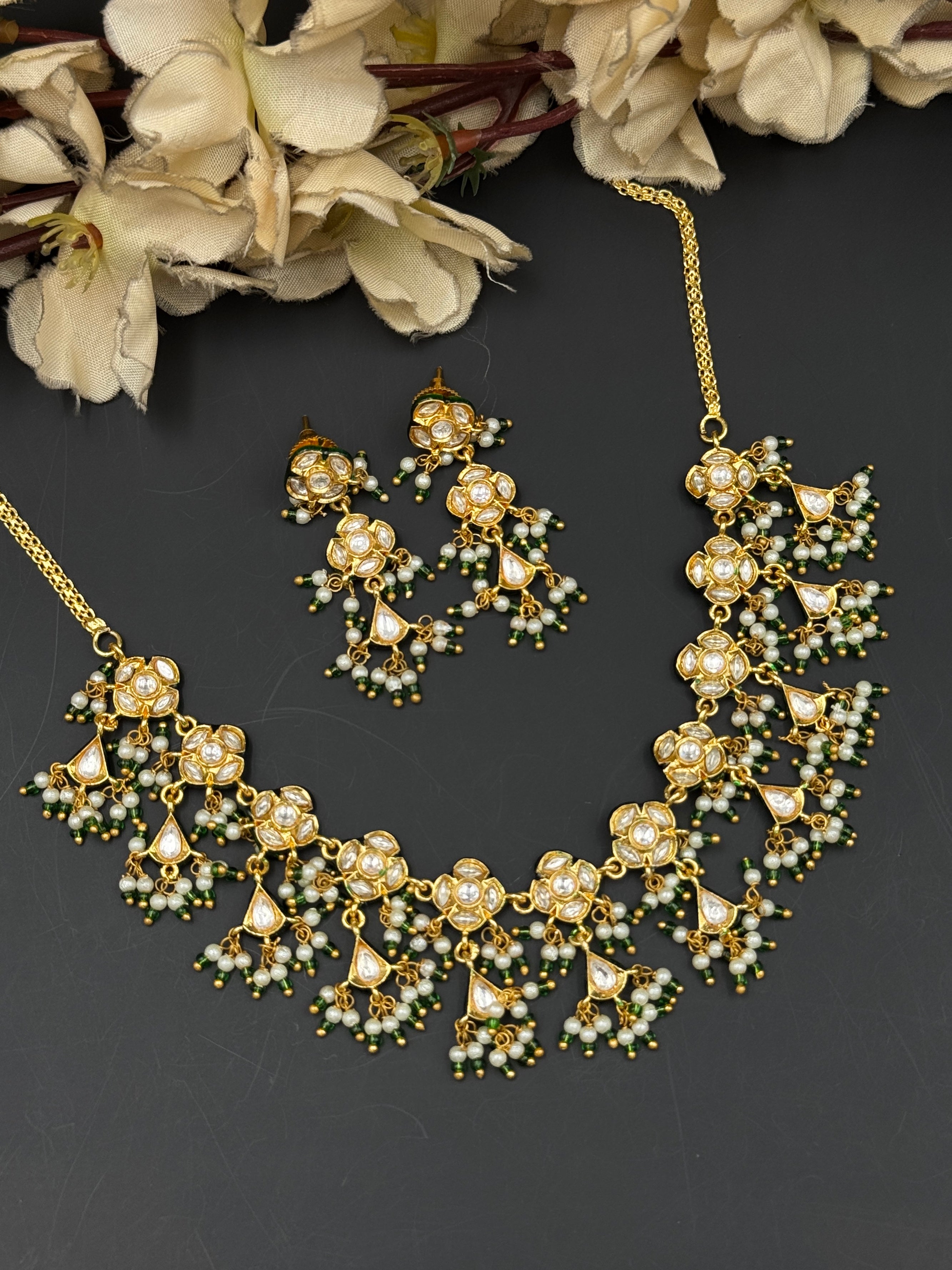 MOH NECKLACE