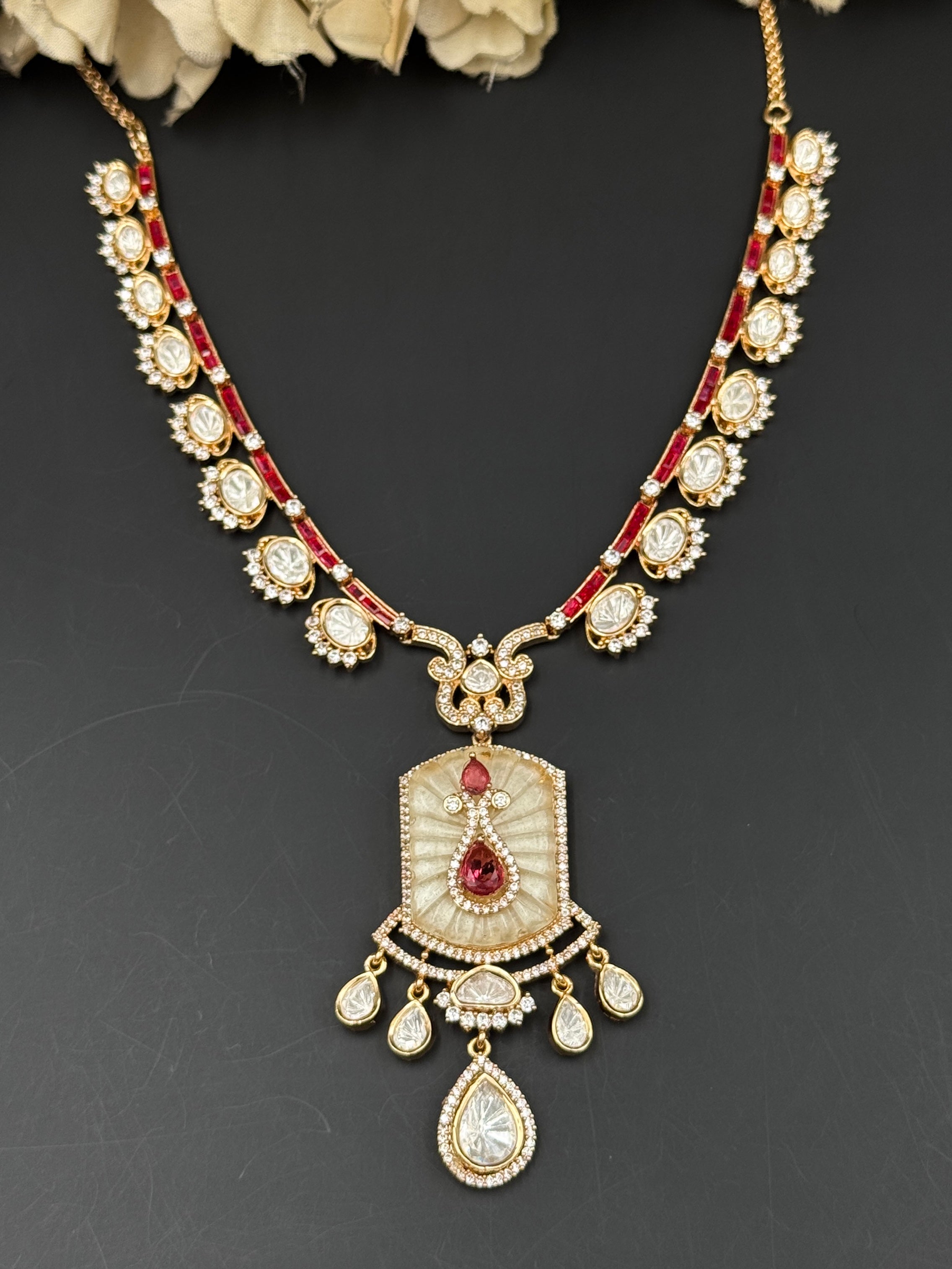 ARIA NECKLACE