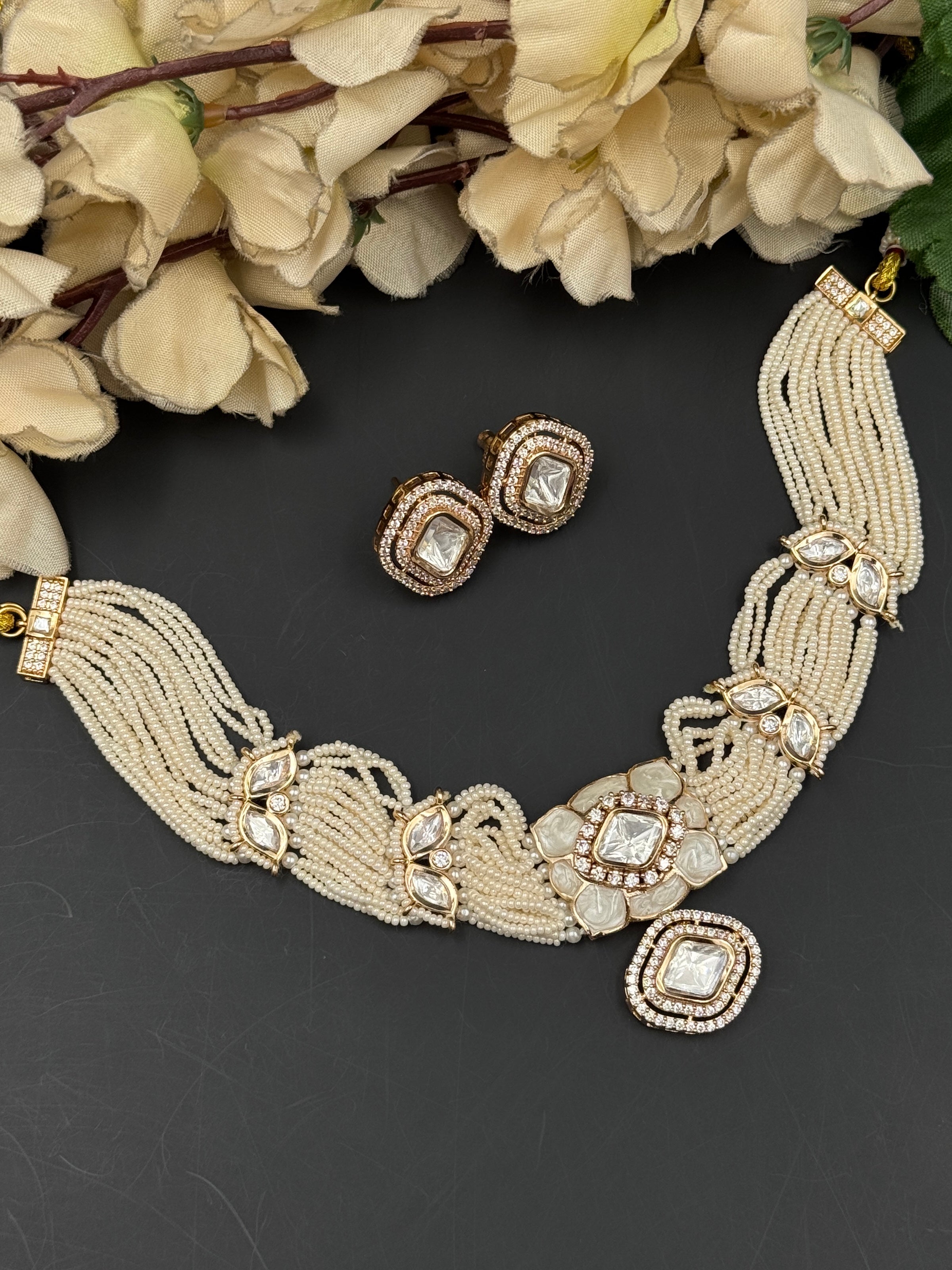 SOPHIA NECKLACE