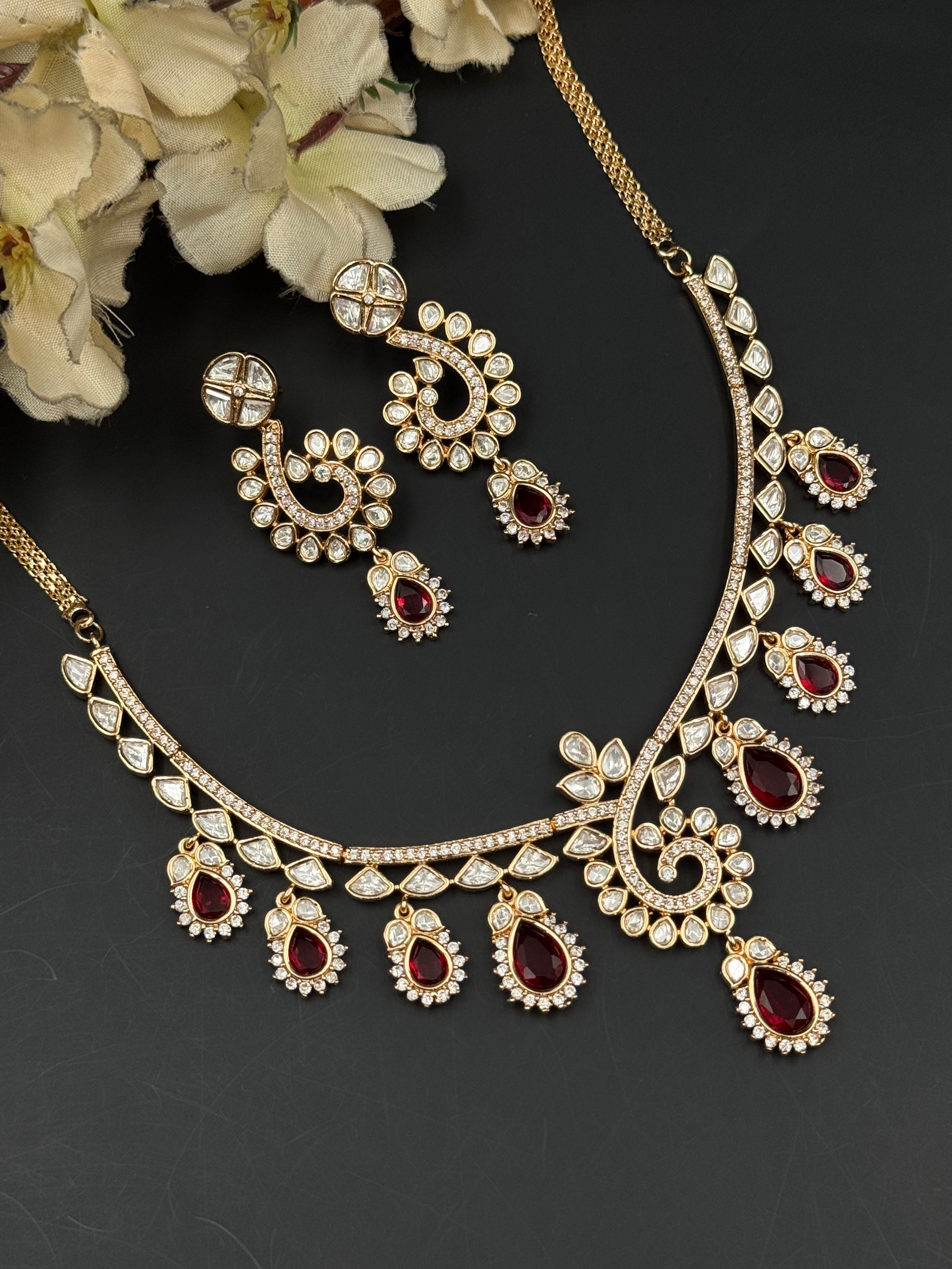 HEBA NECKLACE