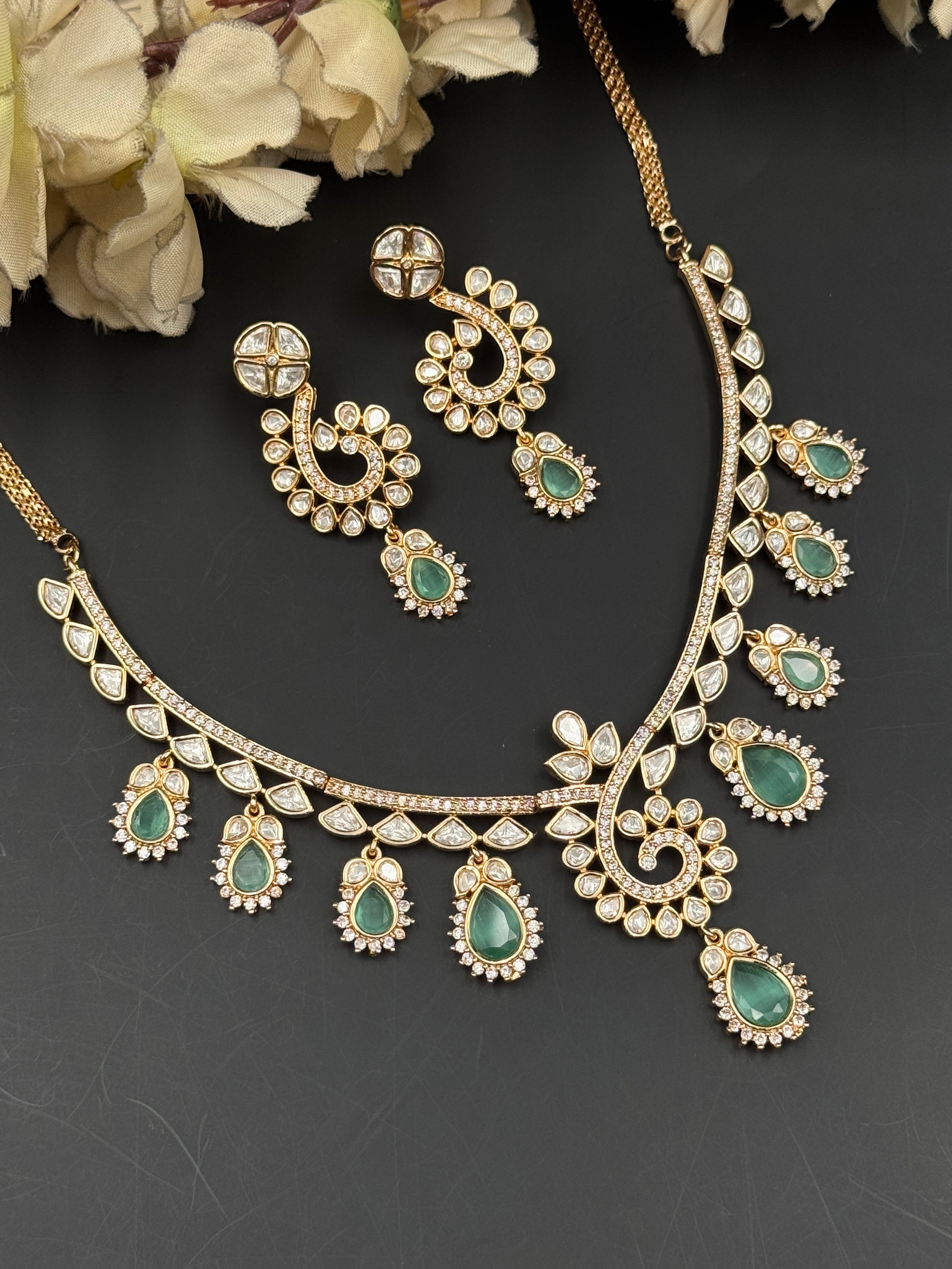 HEBA NECKLACE