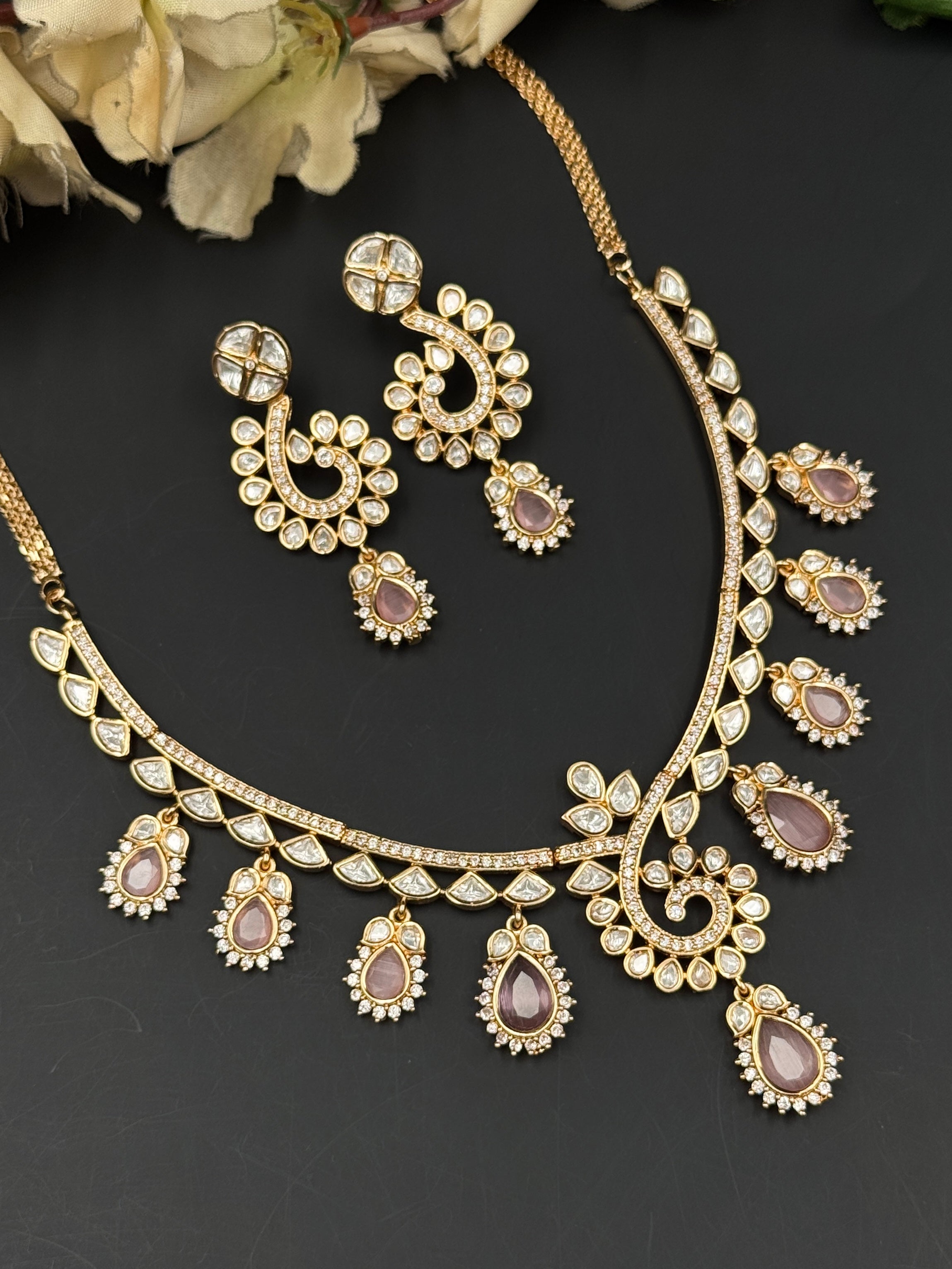 HEBA NECKLACE