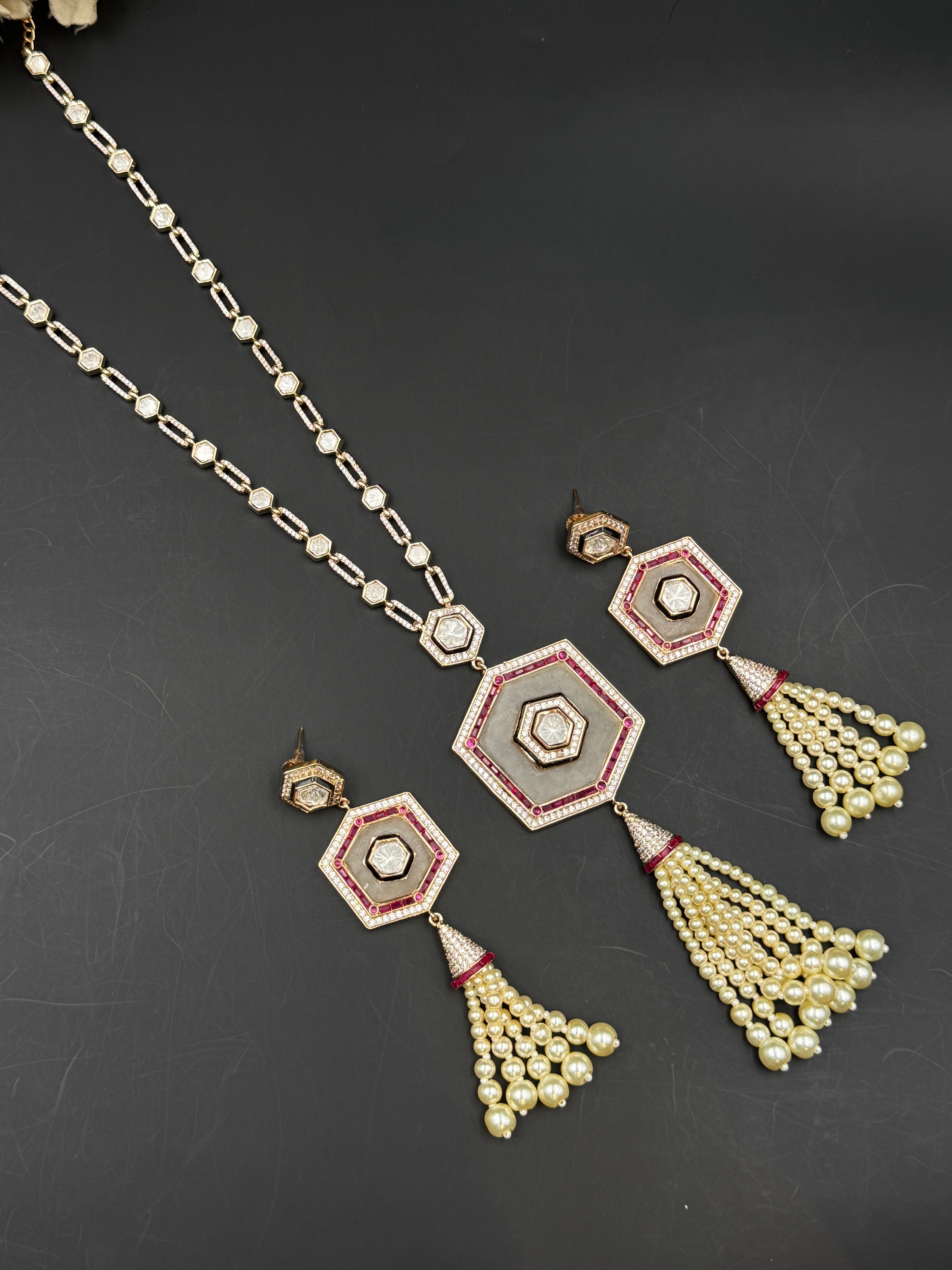 MAYA NECKLACE