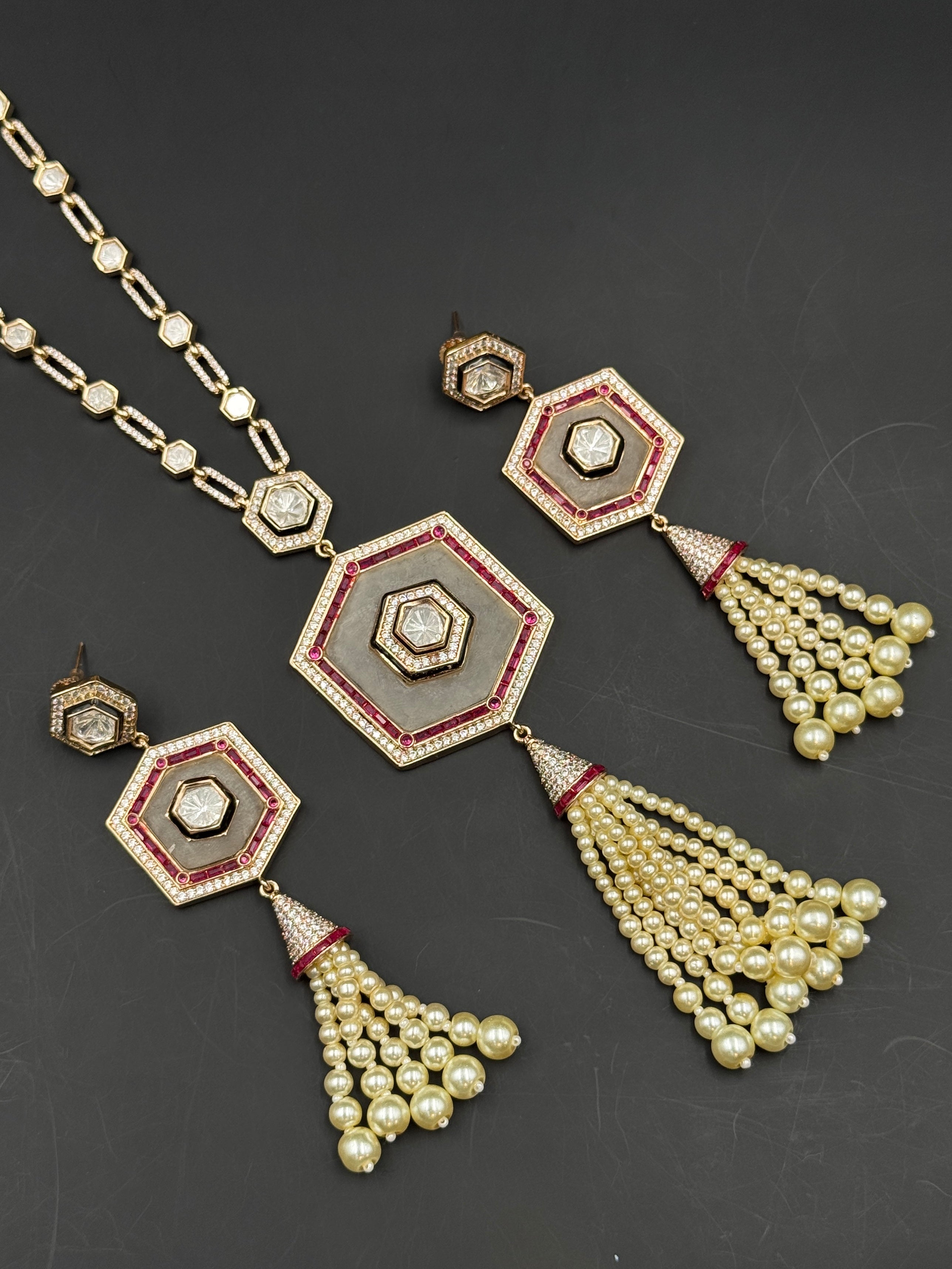 MAYA NECKLACE