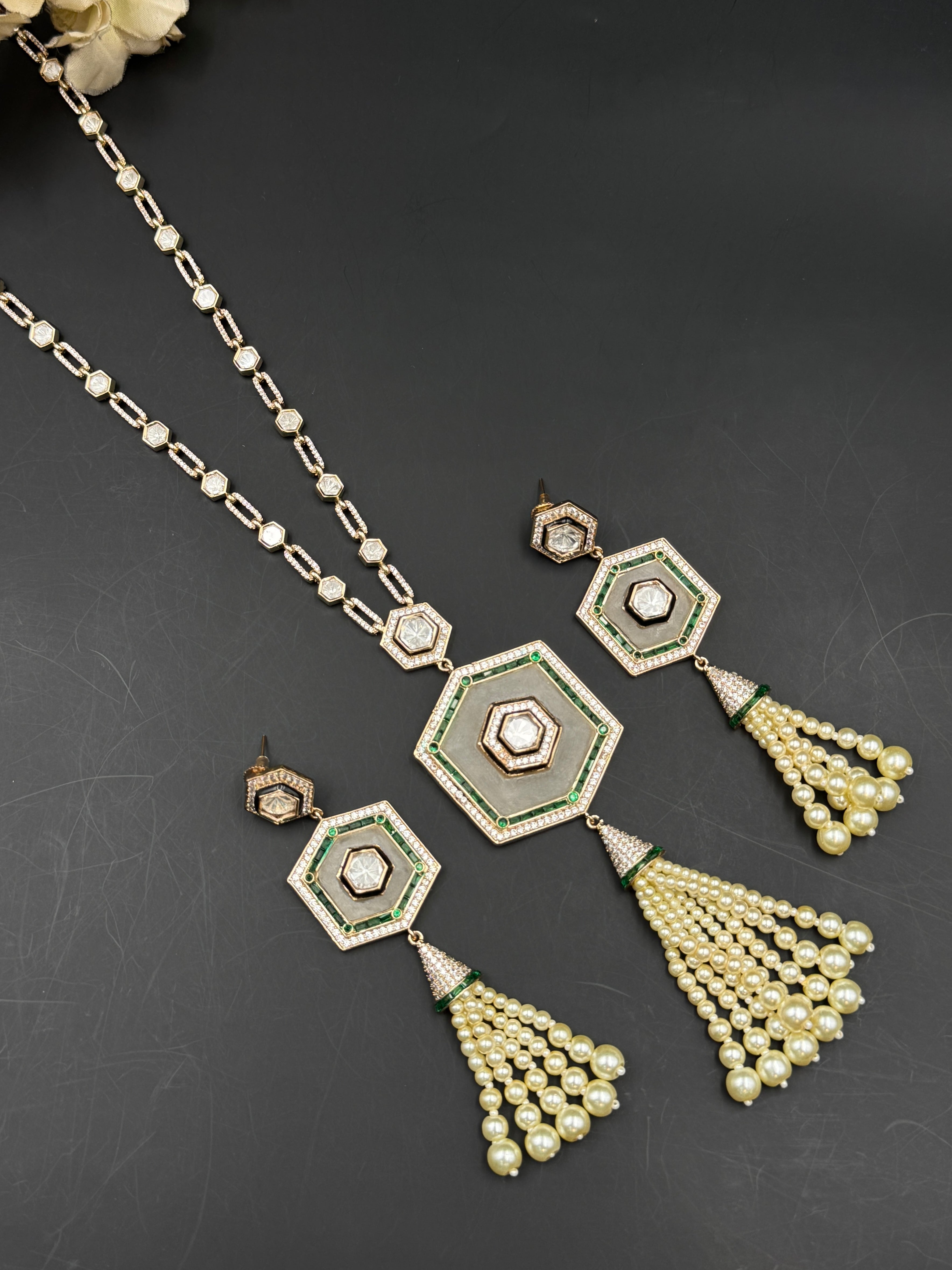 MAYA NECKLACE