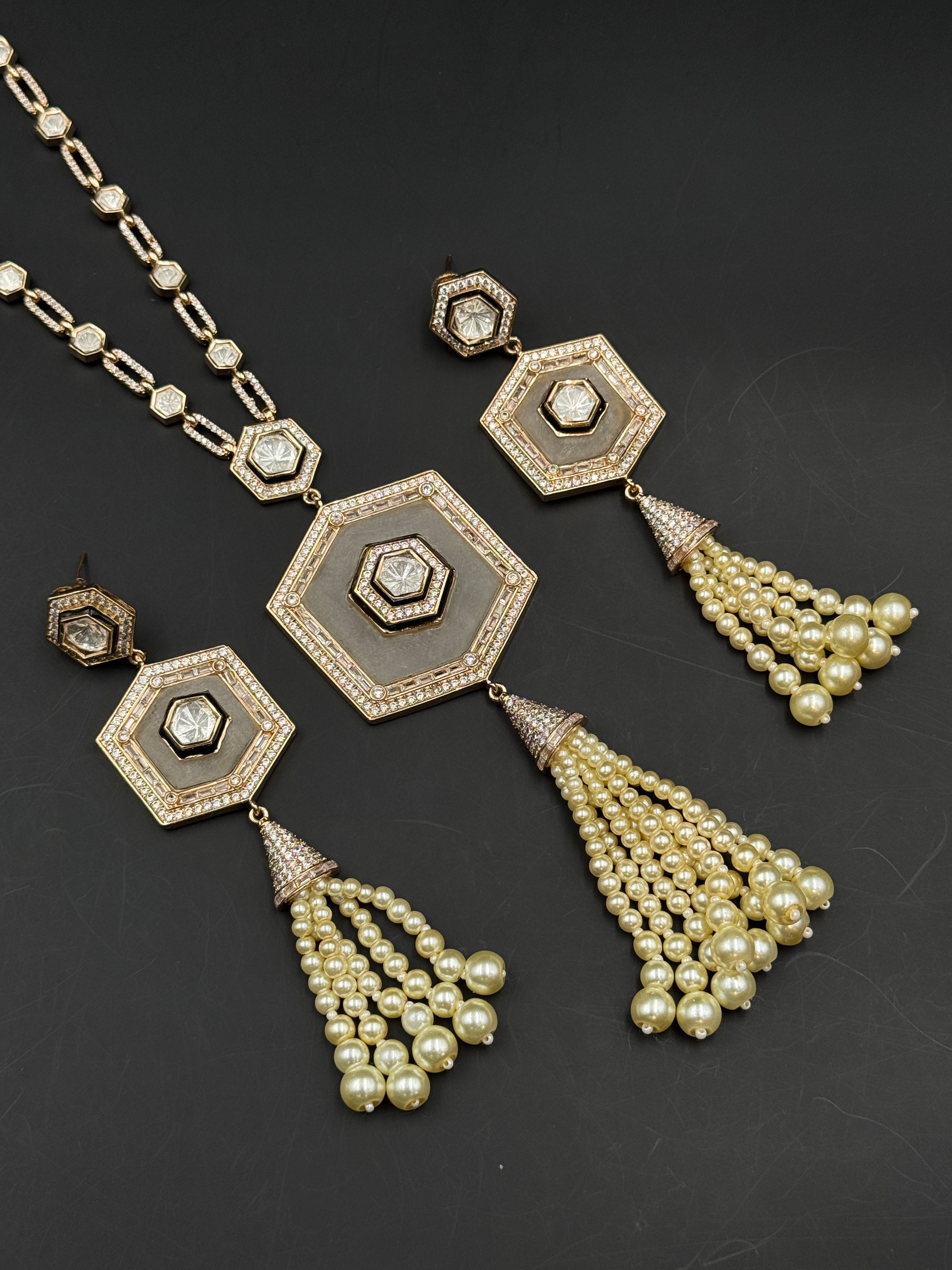 MAYA NECKLACE
