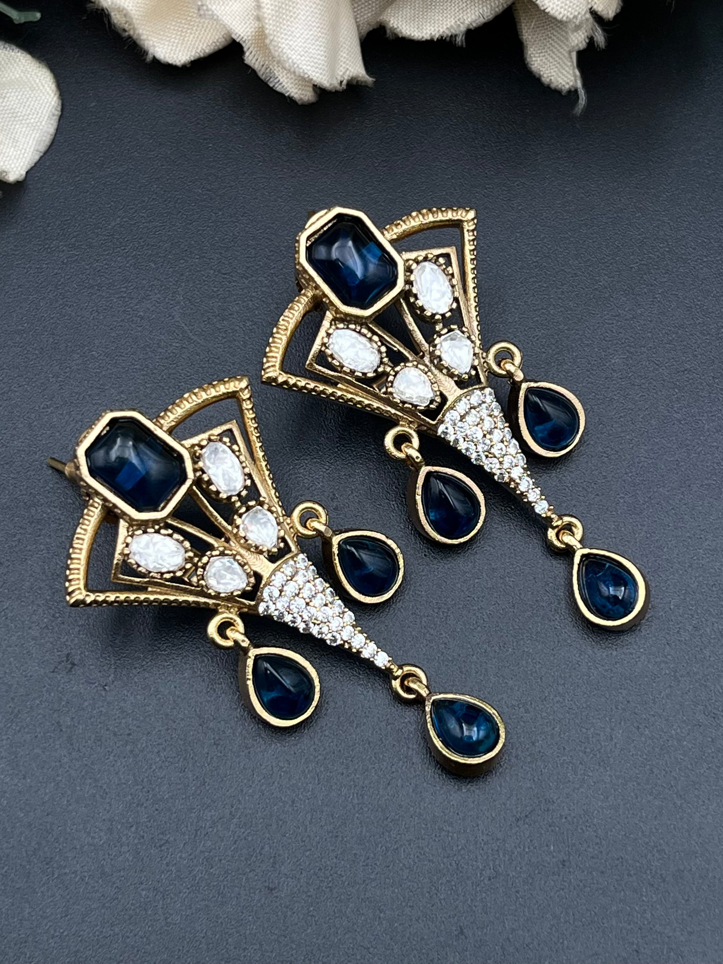 ANILA EARRINGS