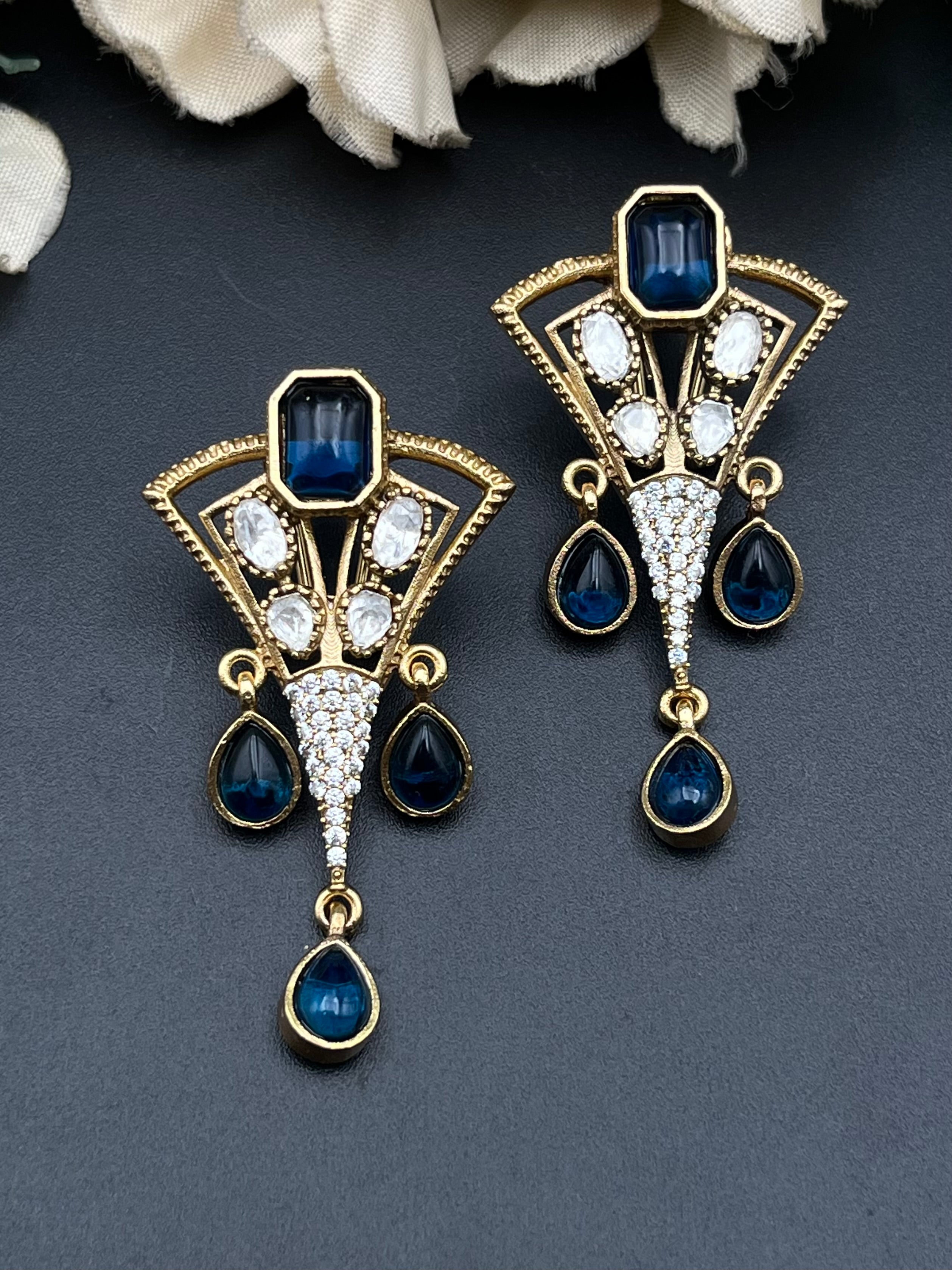 ANILA EARRINGS