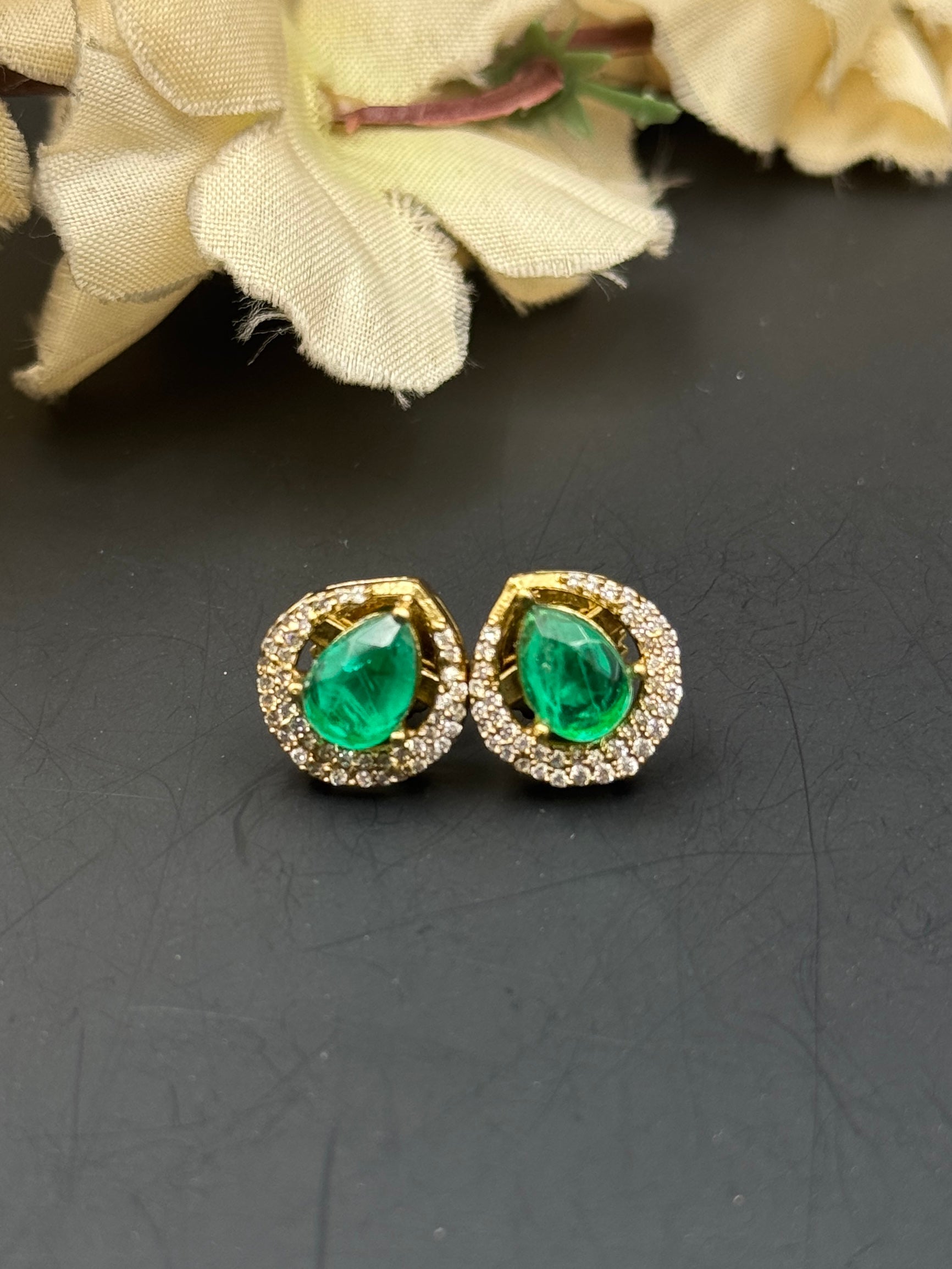 AIYSHA PENDANT