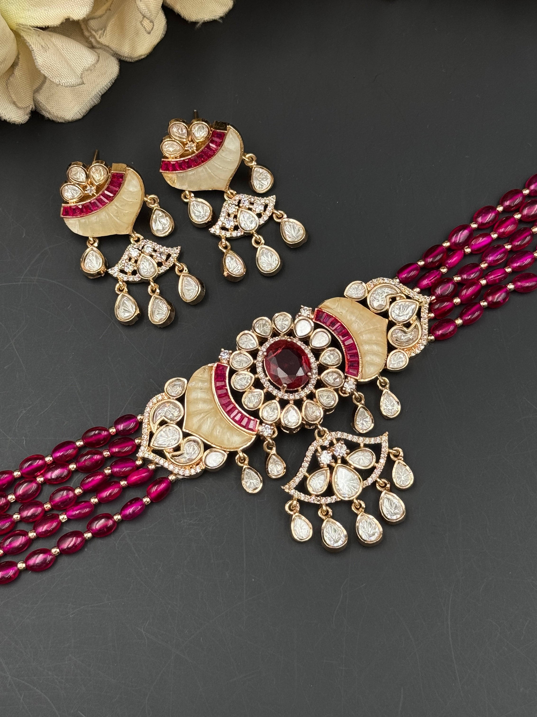 TABINA NECKLACE