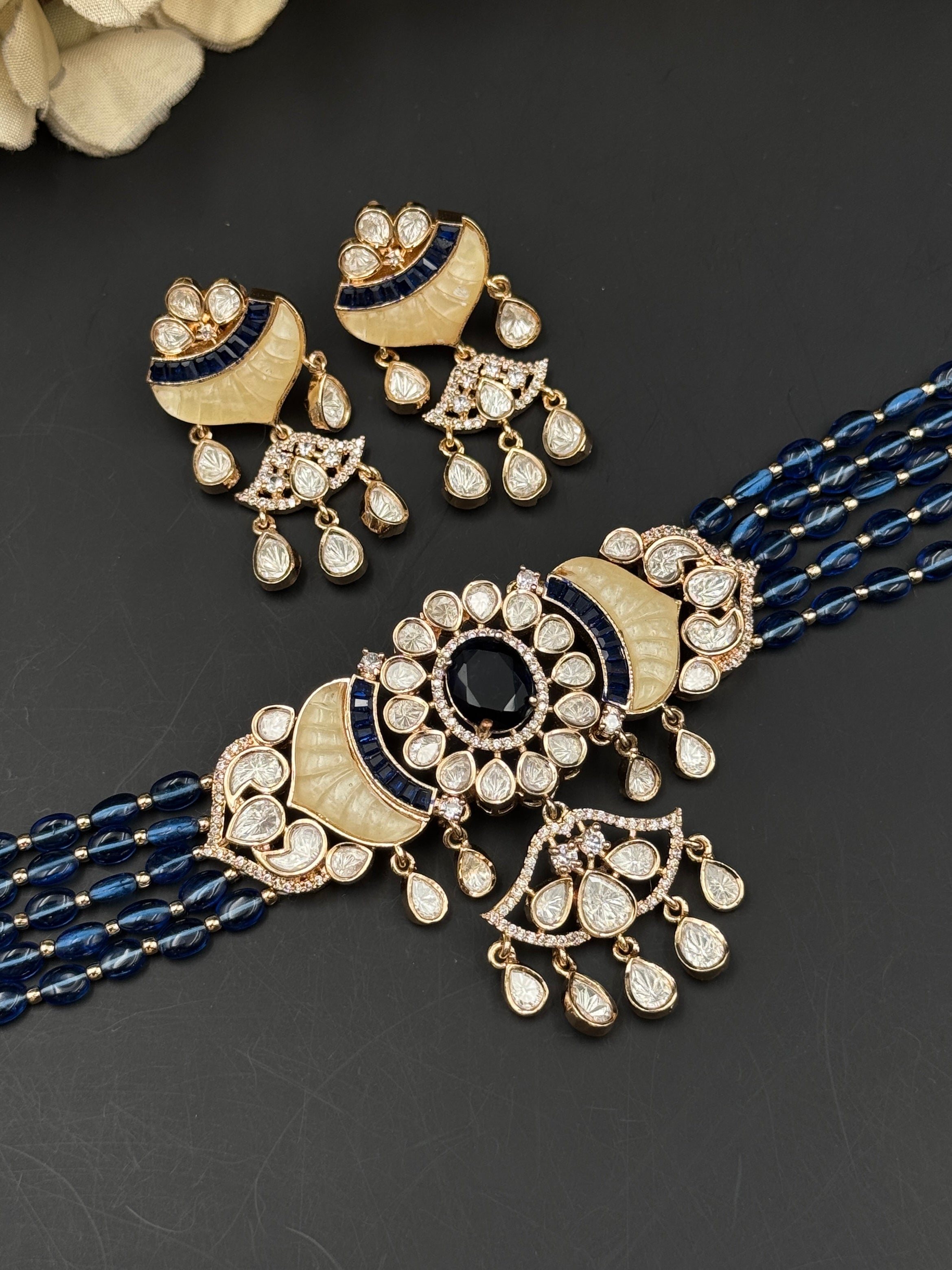 TABINA NECKLACE