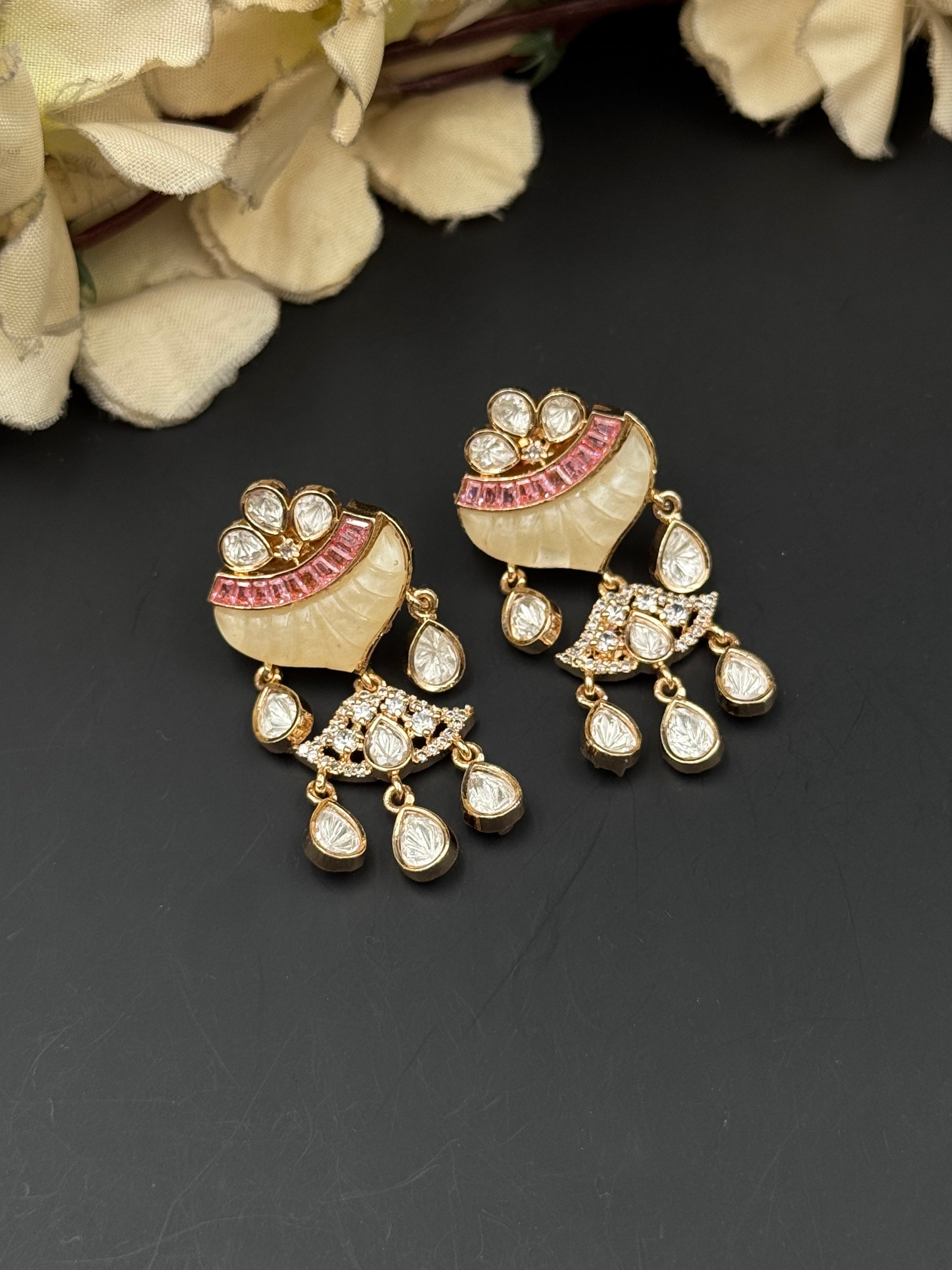 TABINA NECKLACE