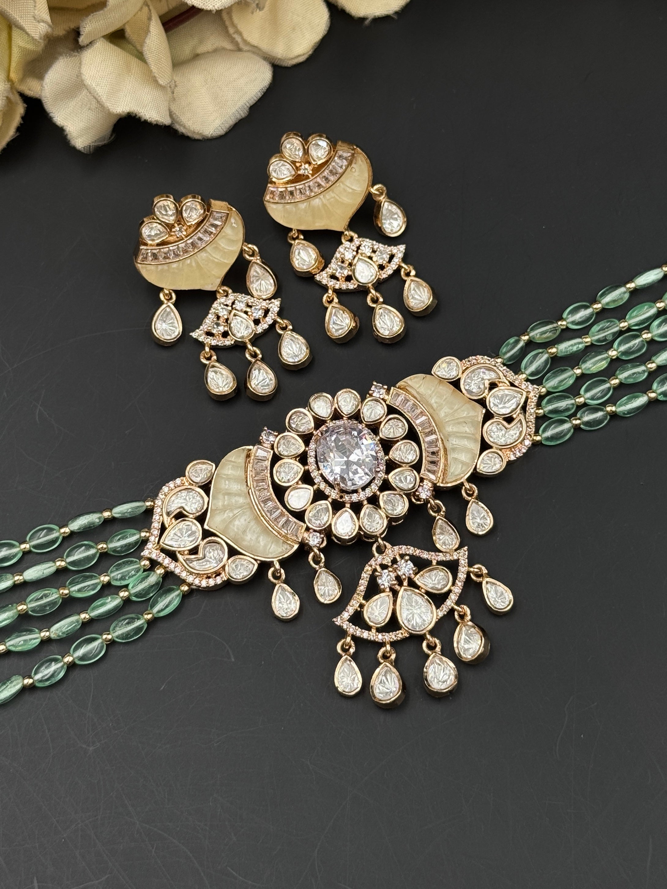 TABINA NECKLACE