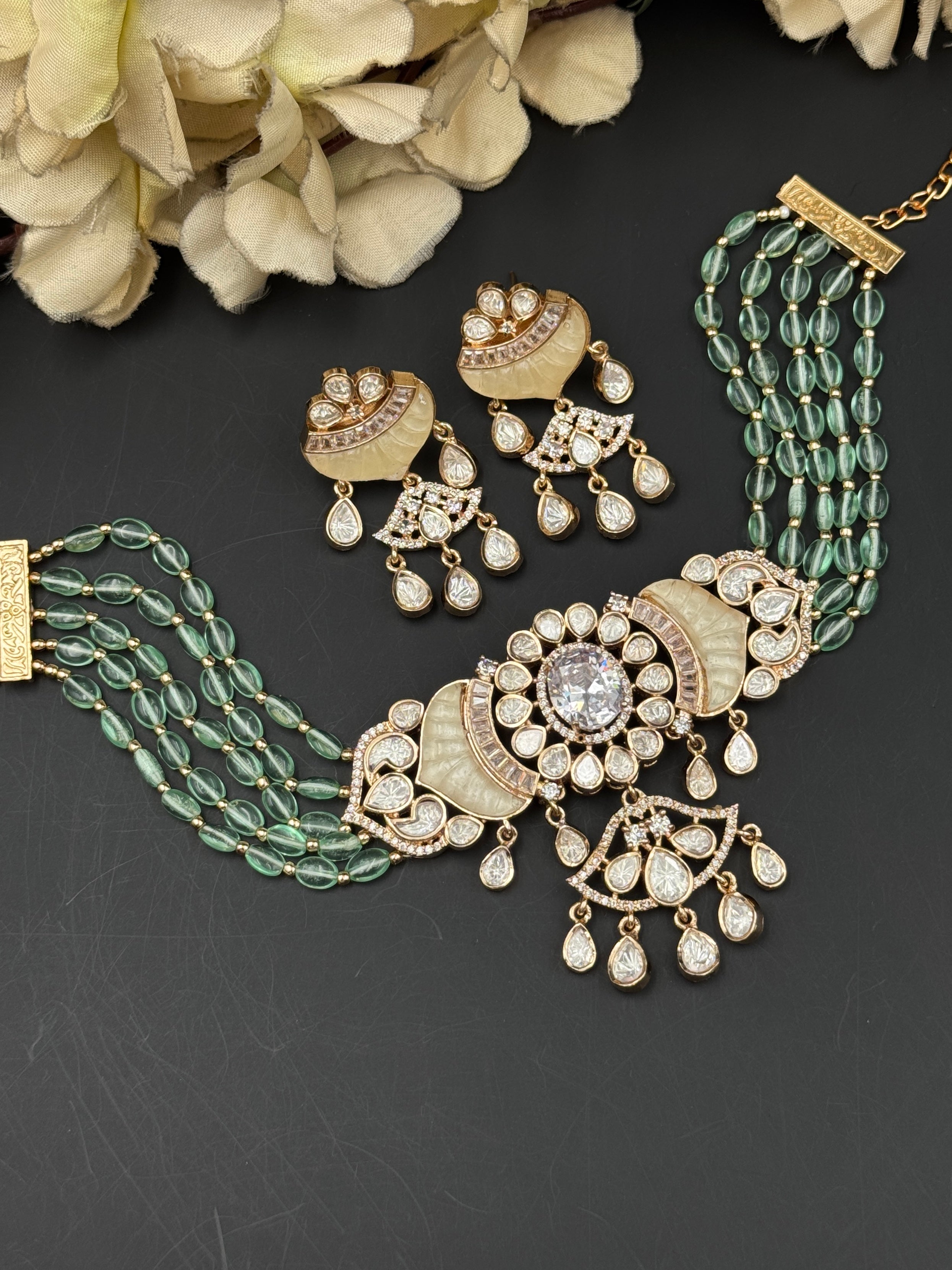 TABINA NECKLACE