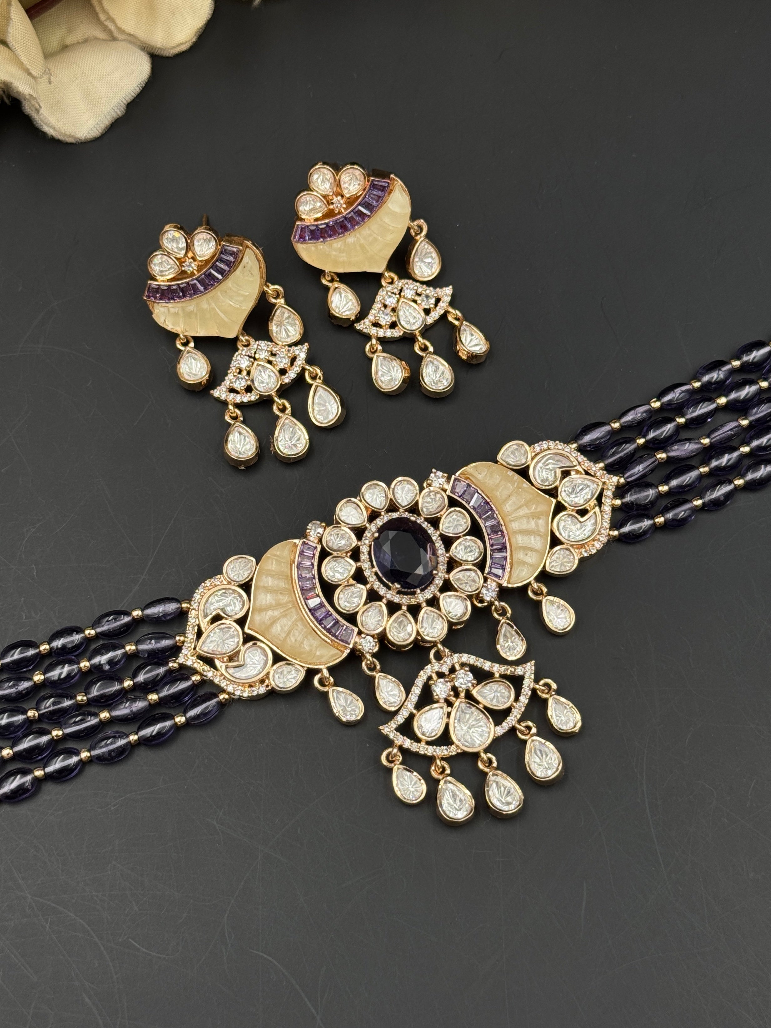 TABINA NECKLACE