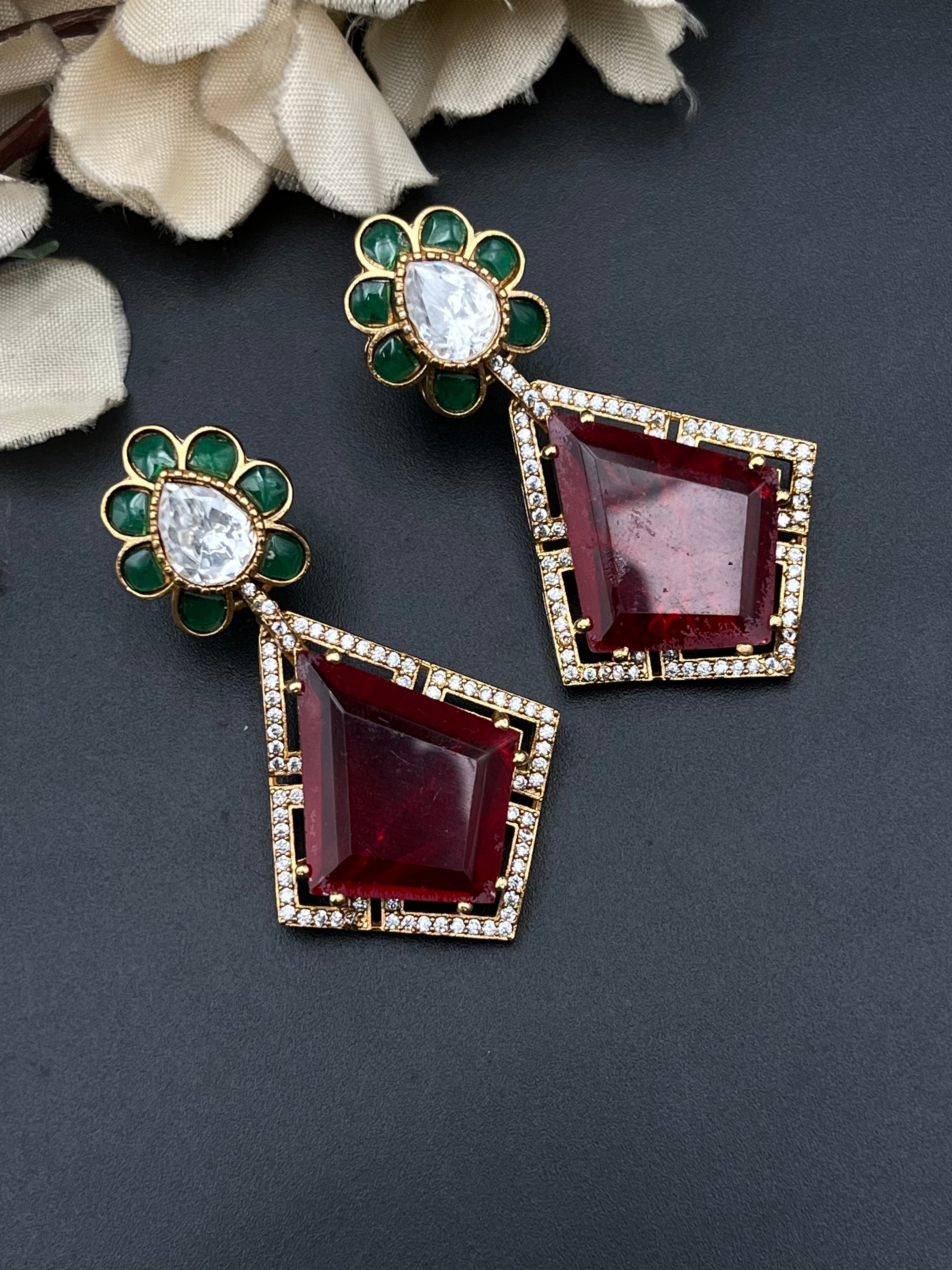 MUNRA EARRINGS