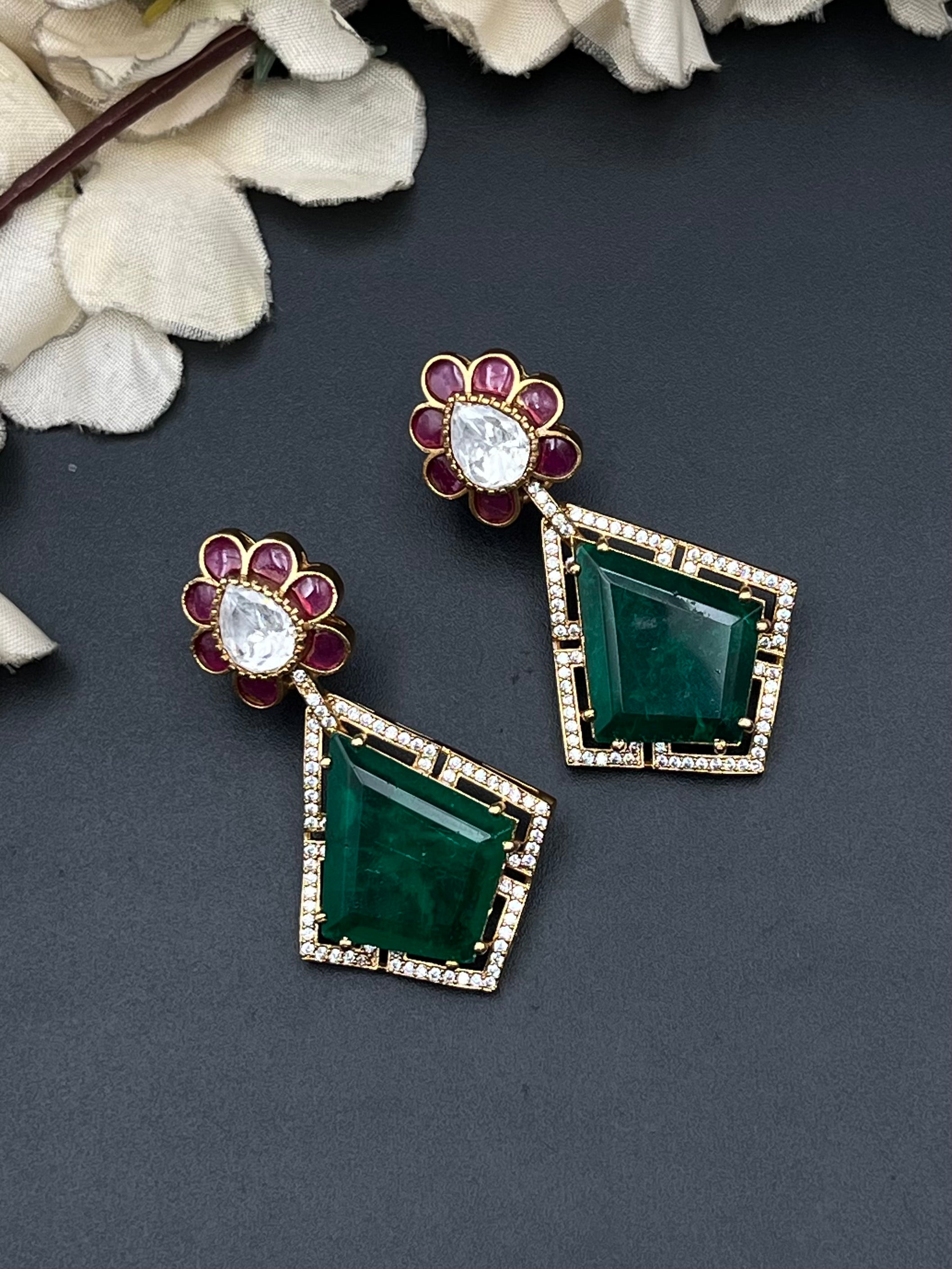 MUNRA EARRINGS