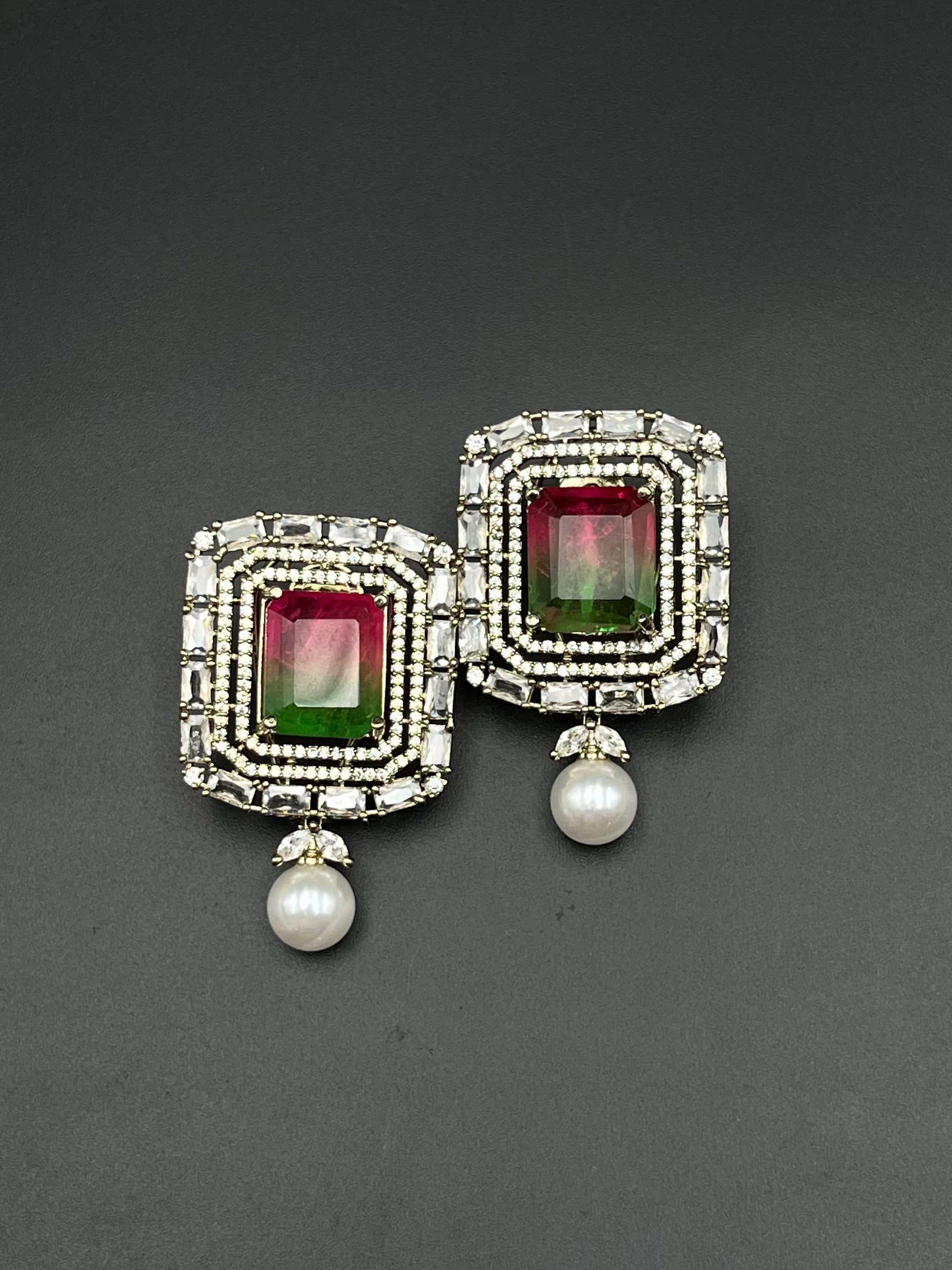 ARVI NECKLACE