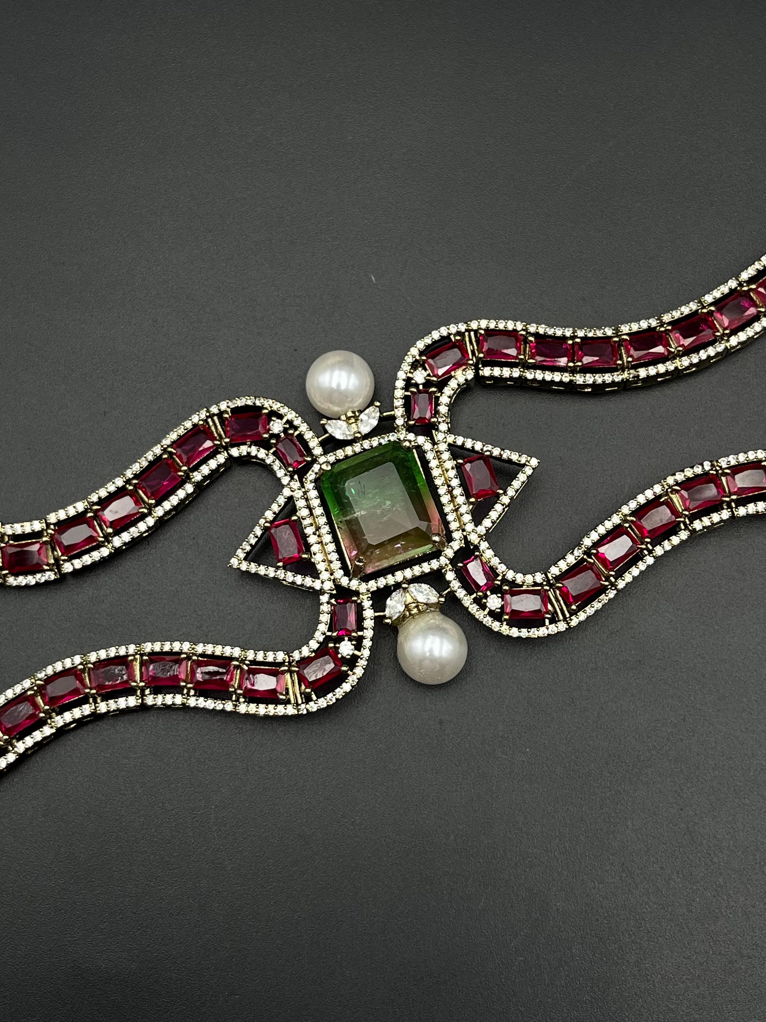 ARVI NECKLACE