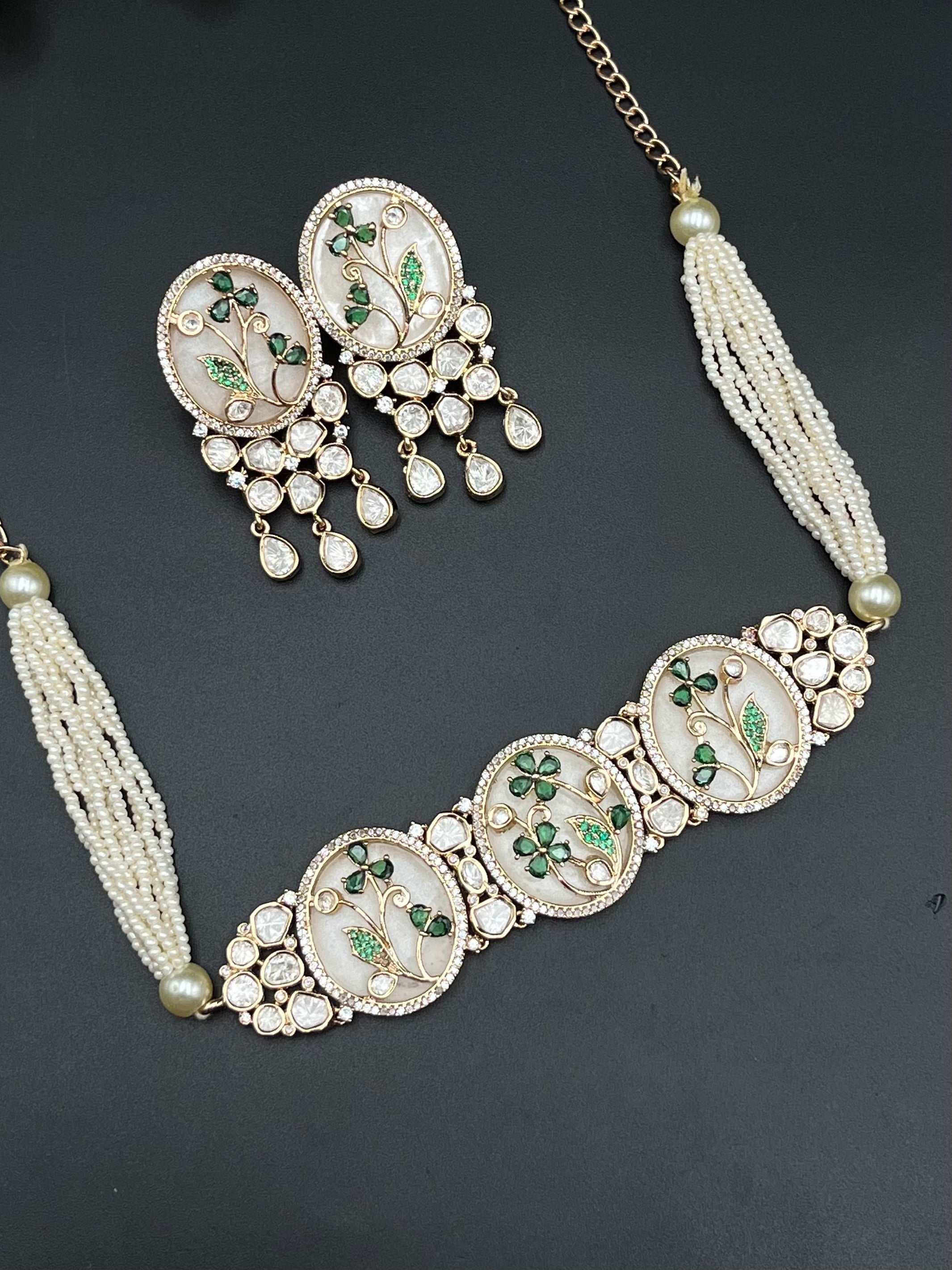 ZAHRA NECKLACE