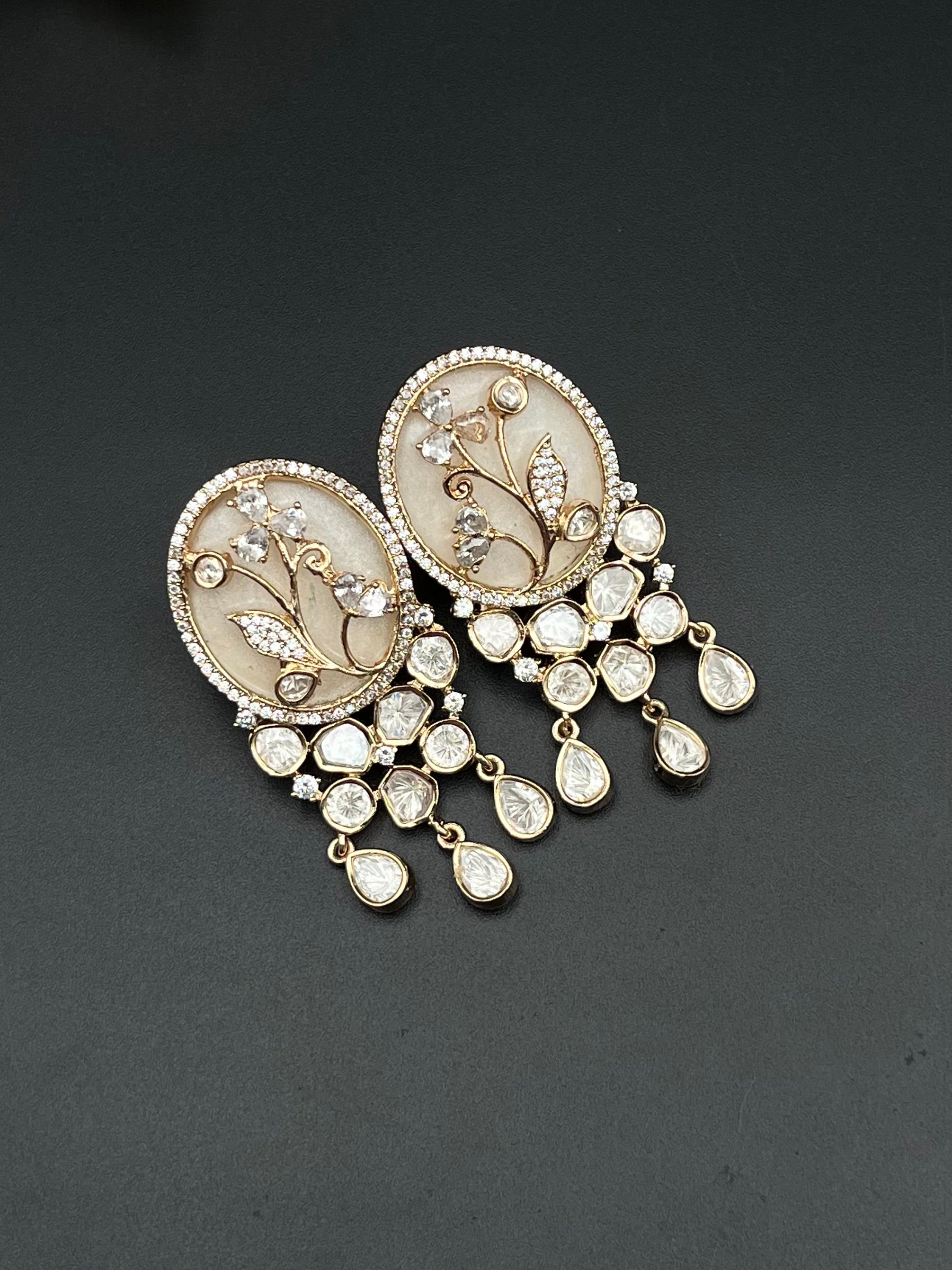 ZAHRA NECKLACE