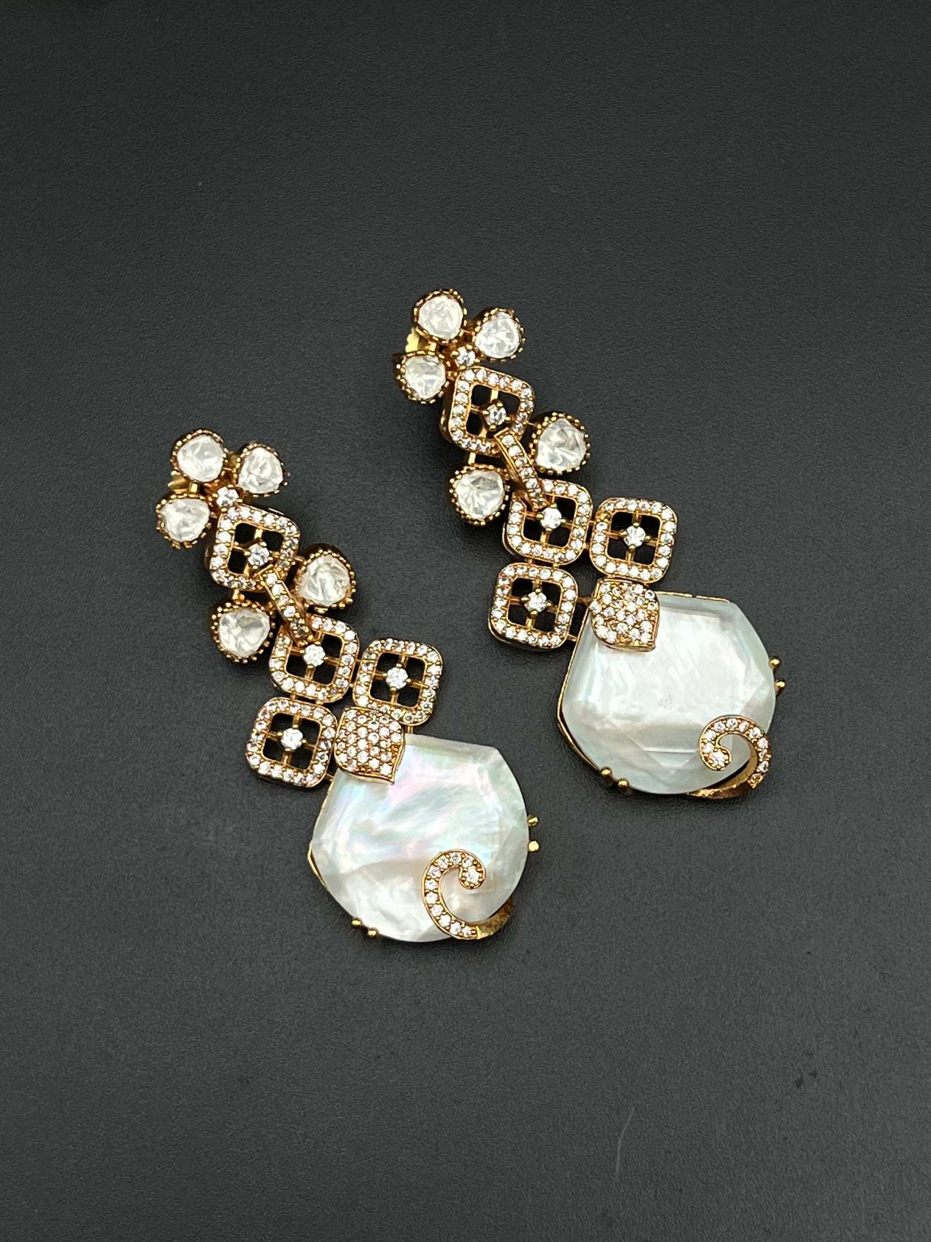 ASIYNA NECKLACE