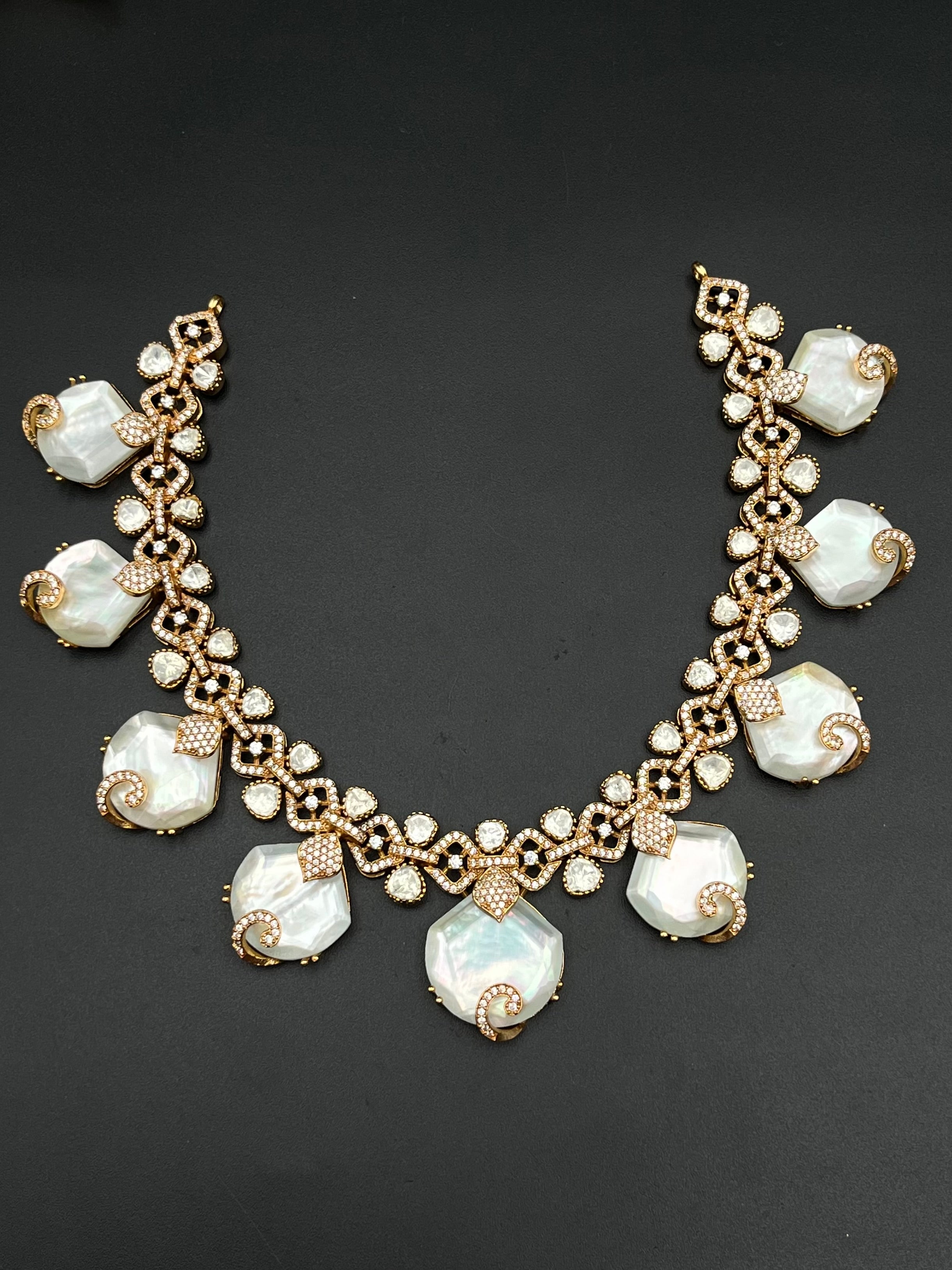 ASIYNA NECKLACE