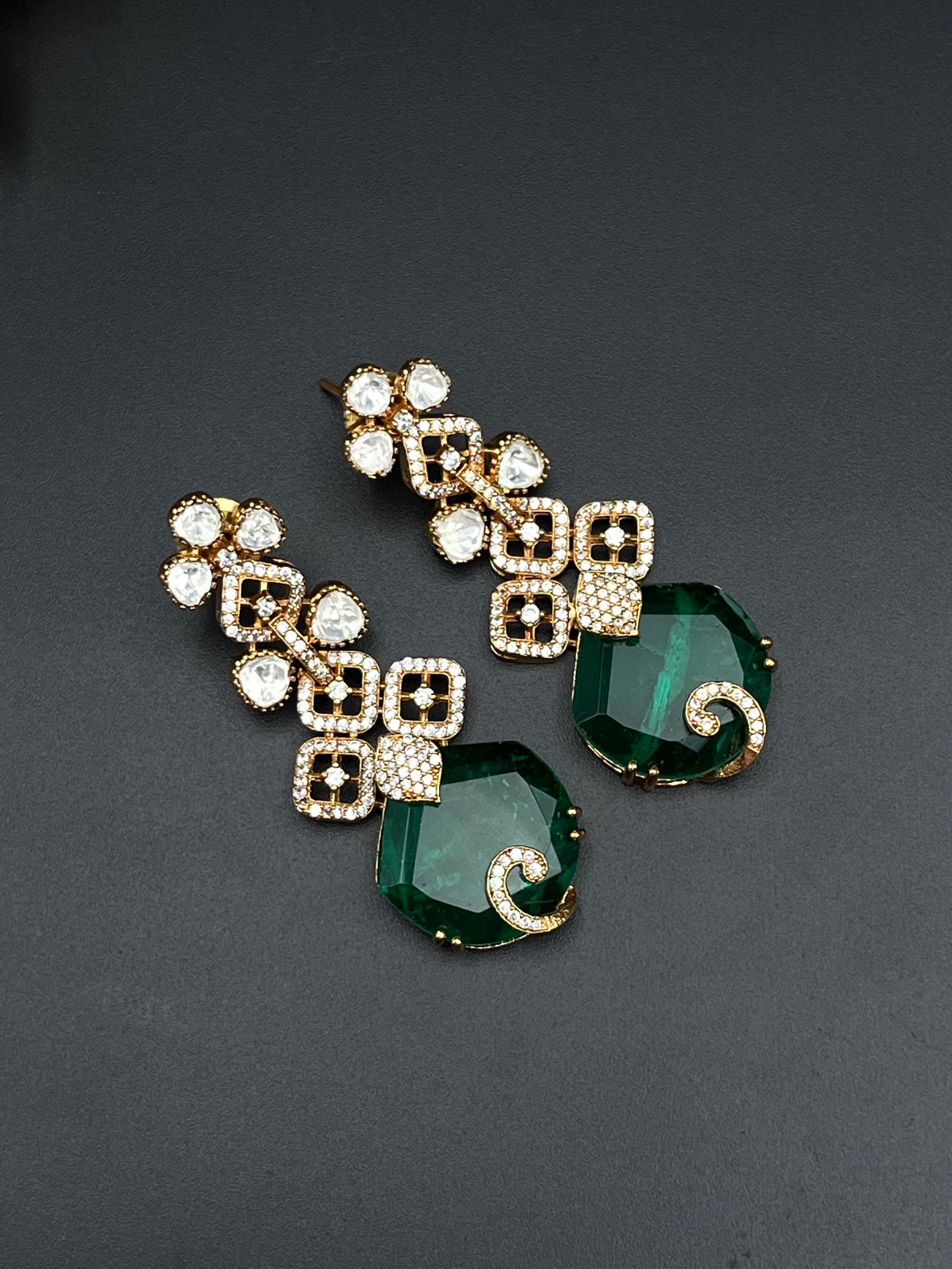 ASIYNA NECKLACE