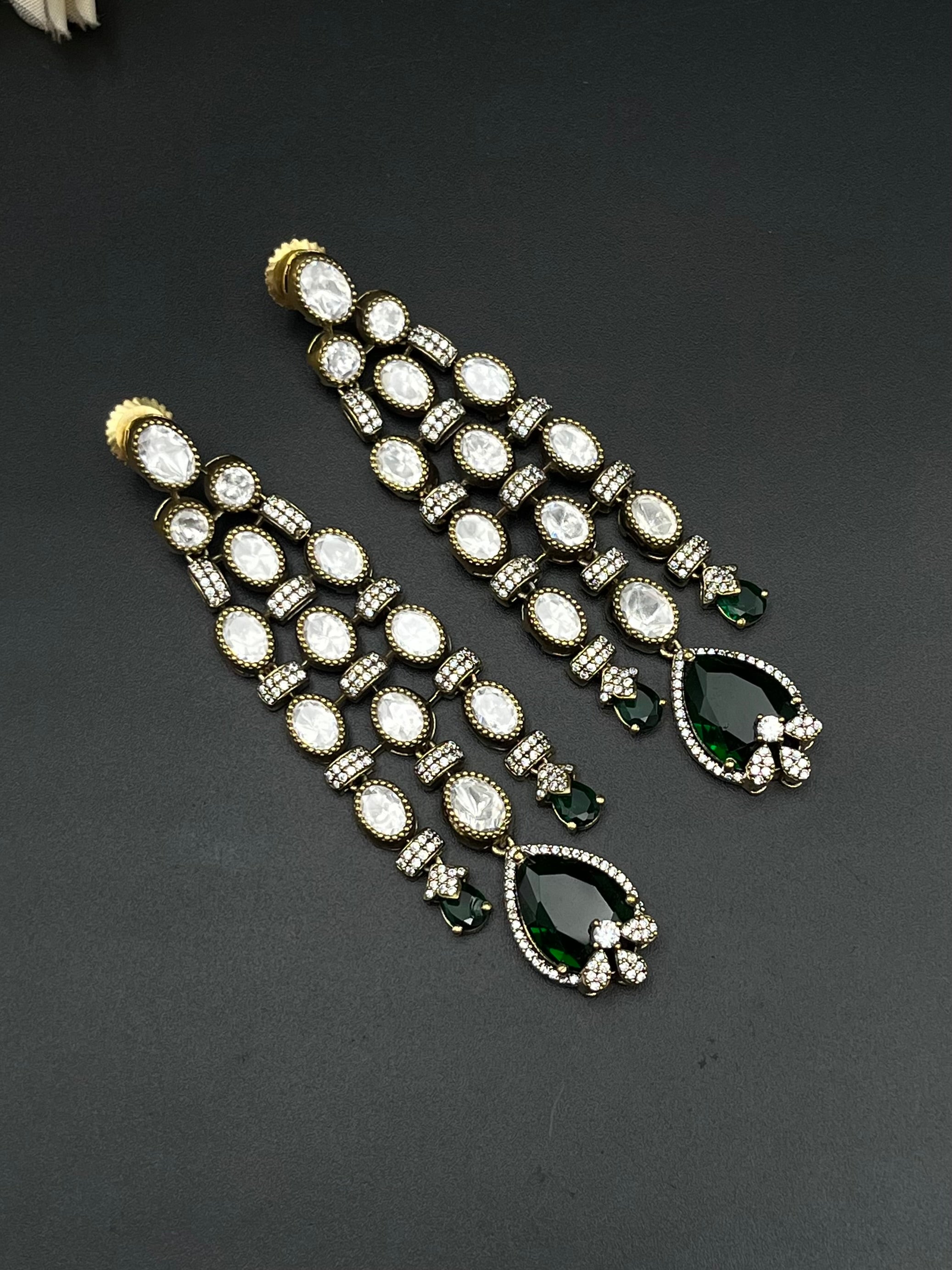 INYA NECKLACE