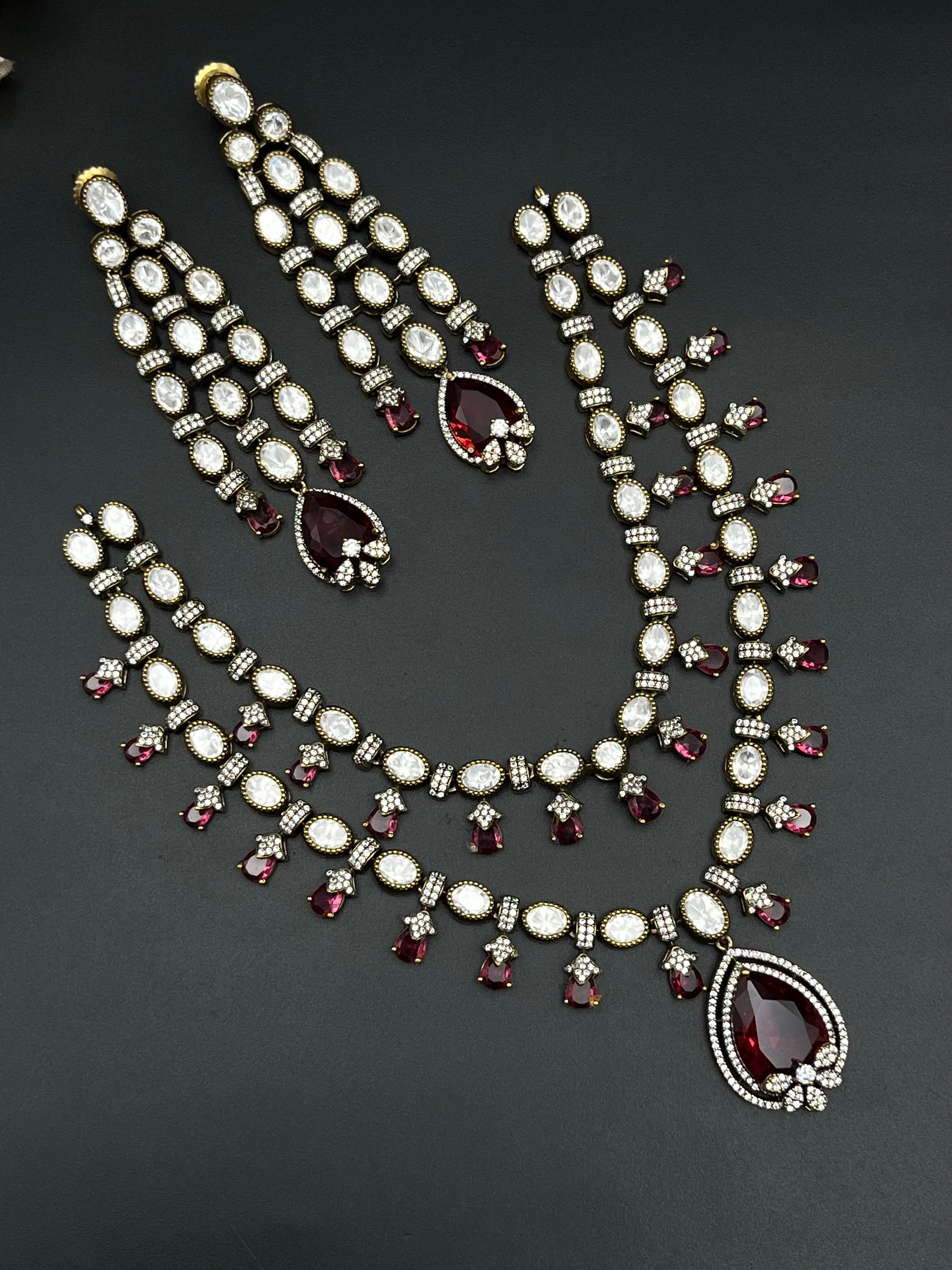 INYA NECKLACE