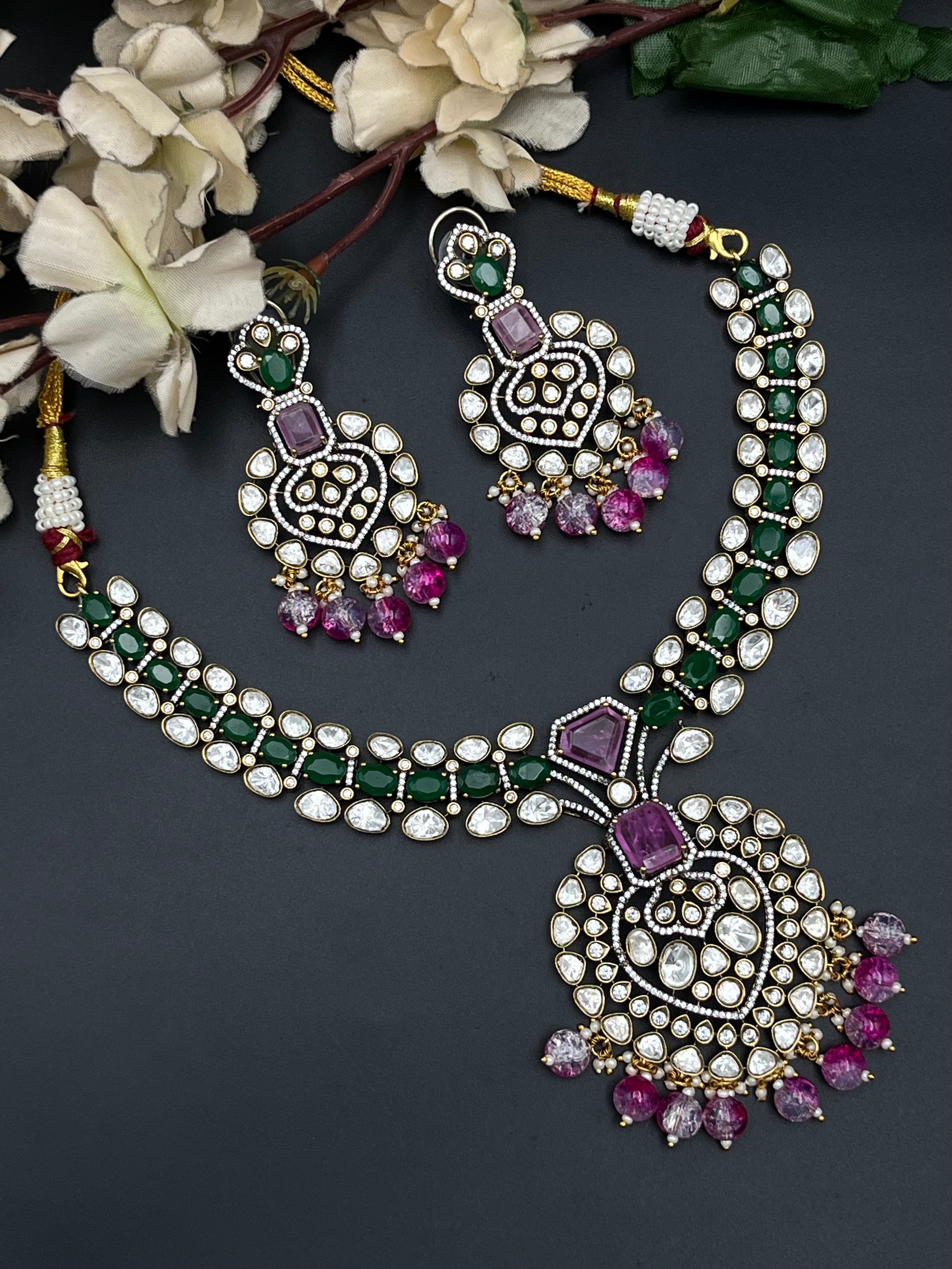 INYA NECKLACE