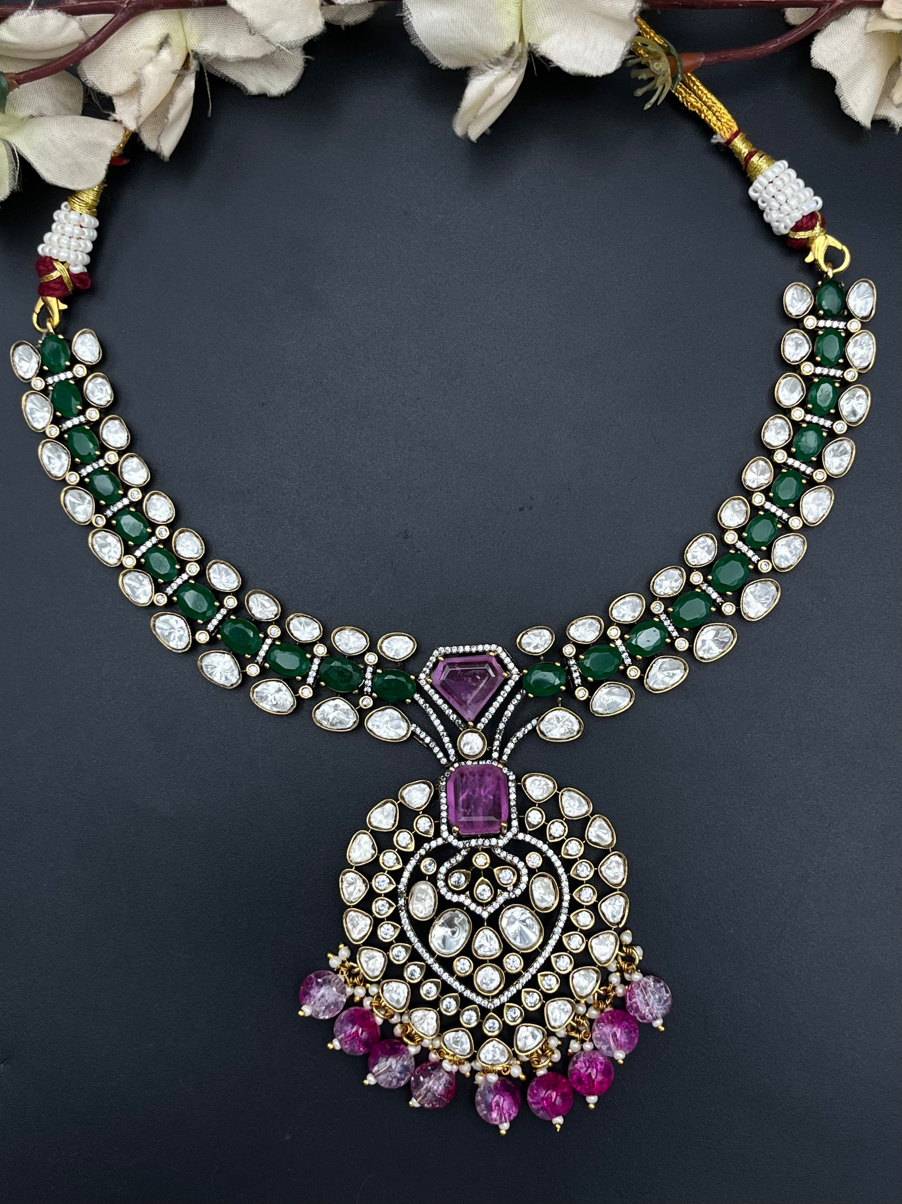 INYA NECKLACE