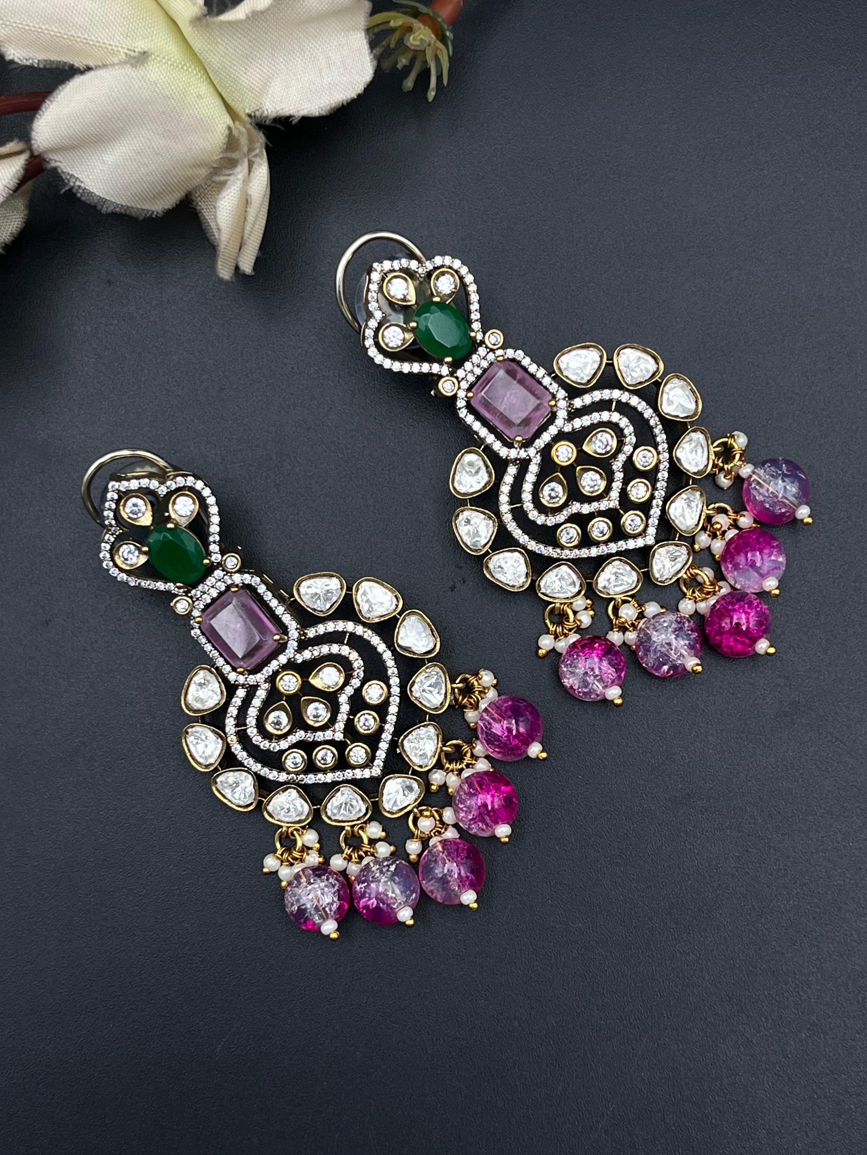 INYA NECKLACE