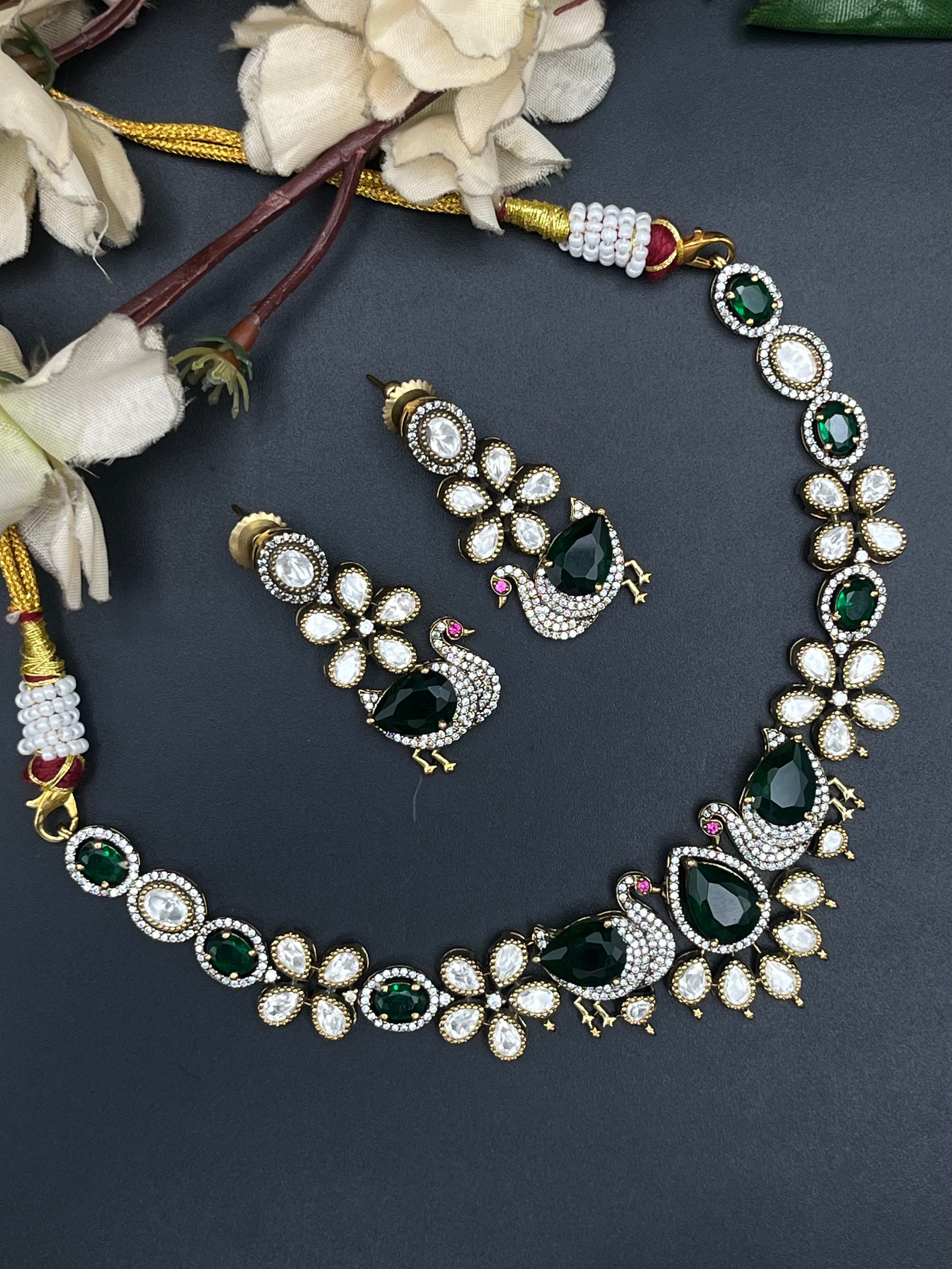 SANIYA NECKLACE