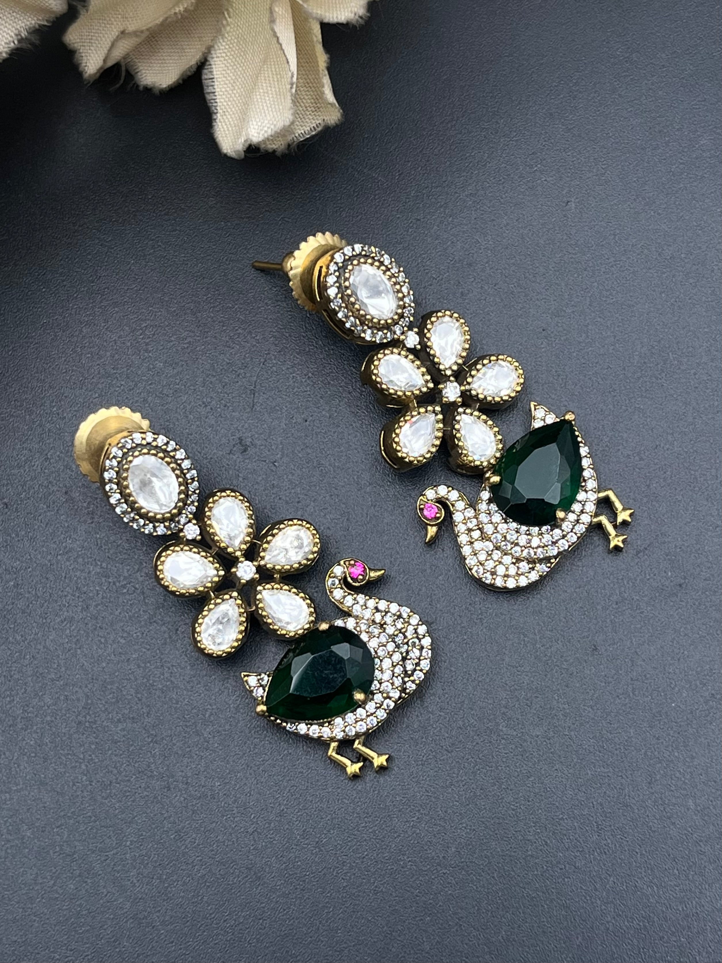 SANIYA NECKLACE