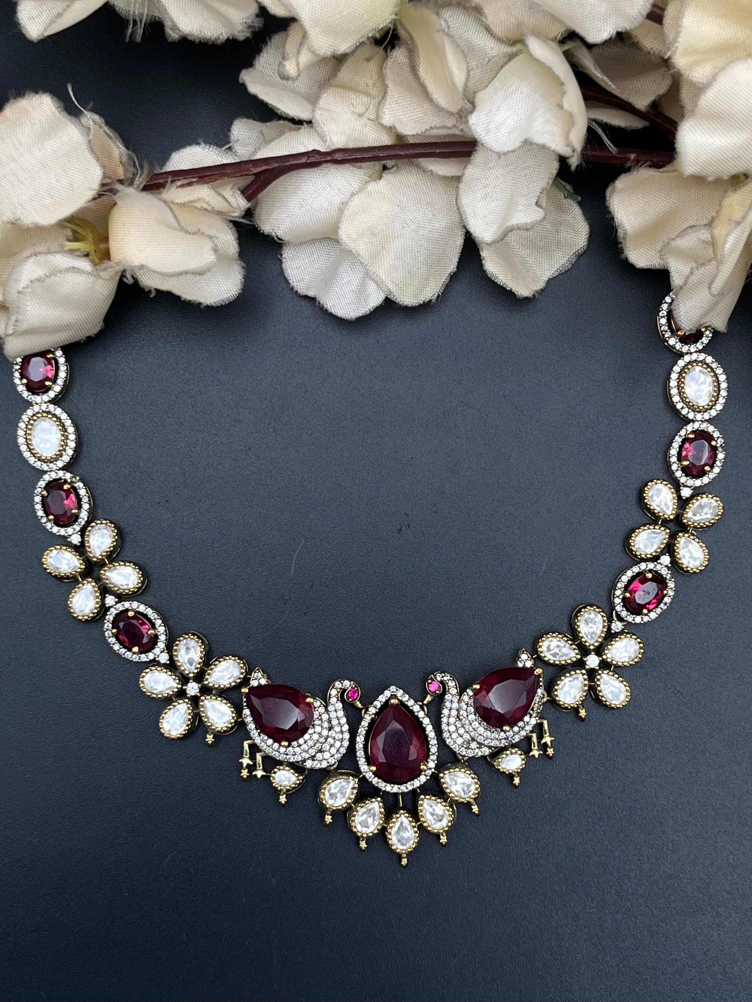 SANIYA NECKLACE