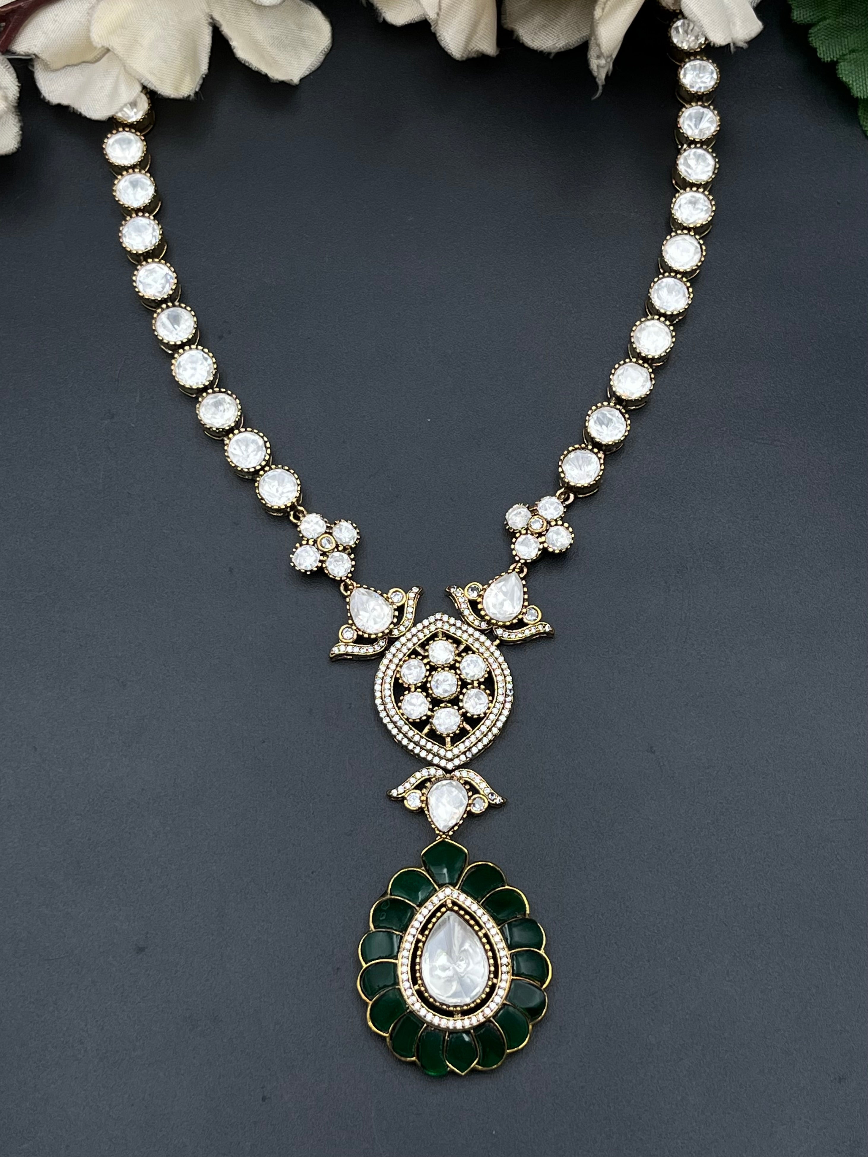 SANIYA NECKLACE