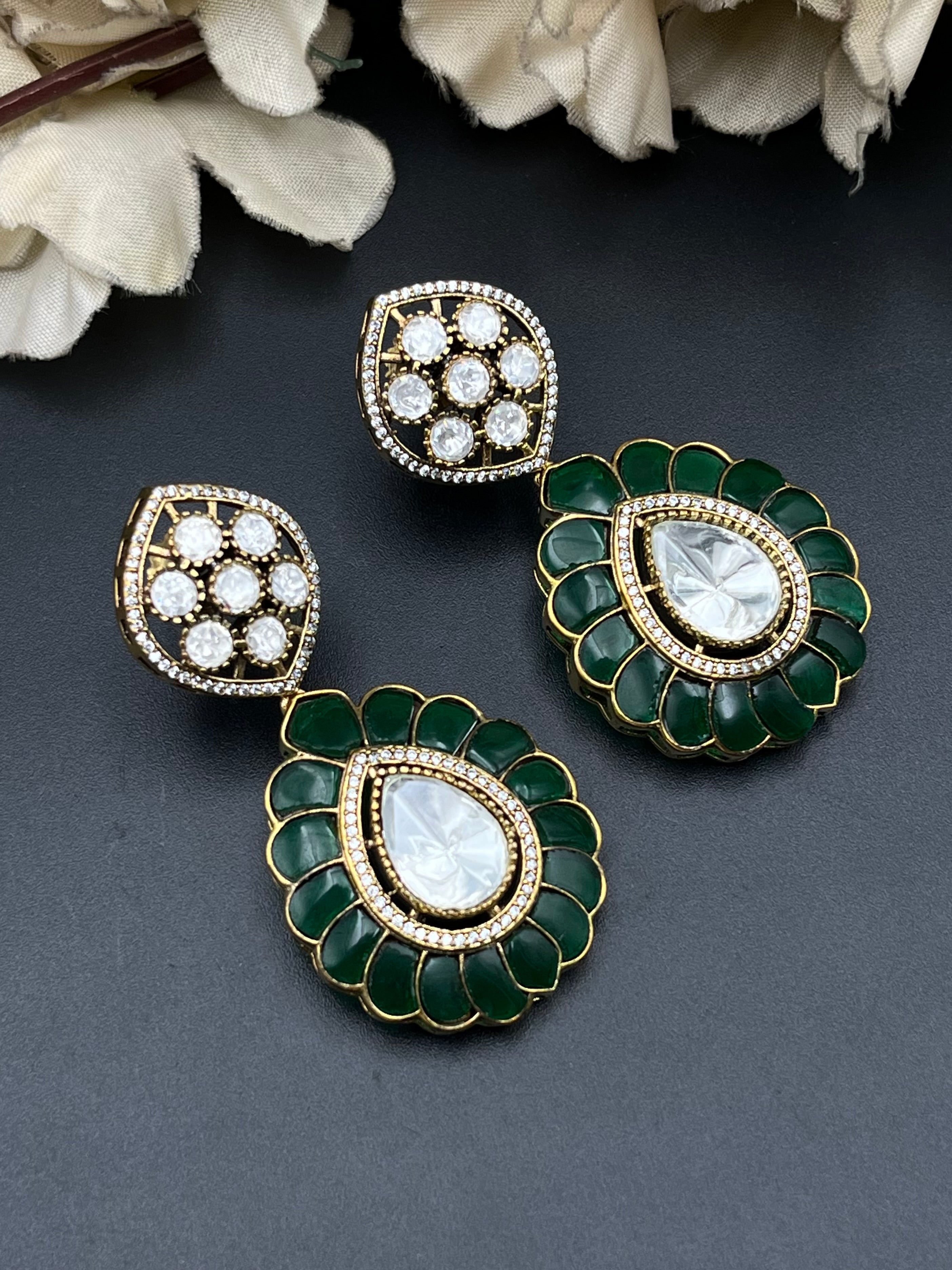SANIYA NECKLACE