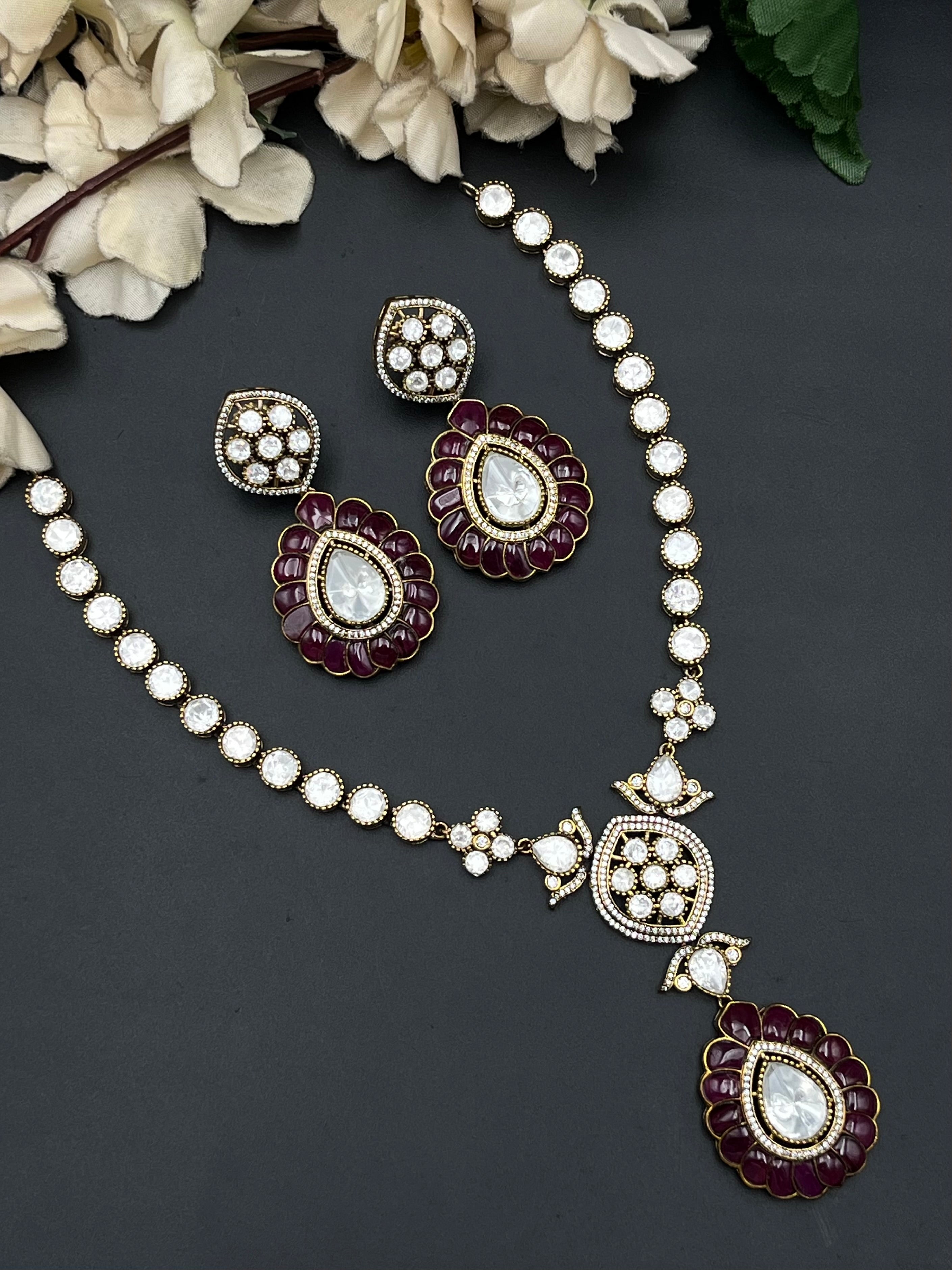 SANIYA NECKLACE