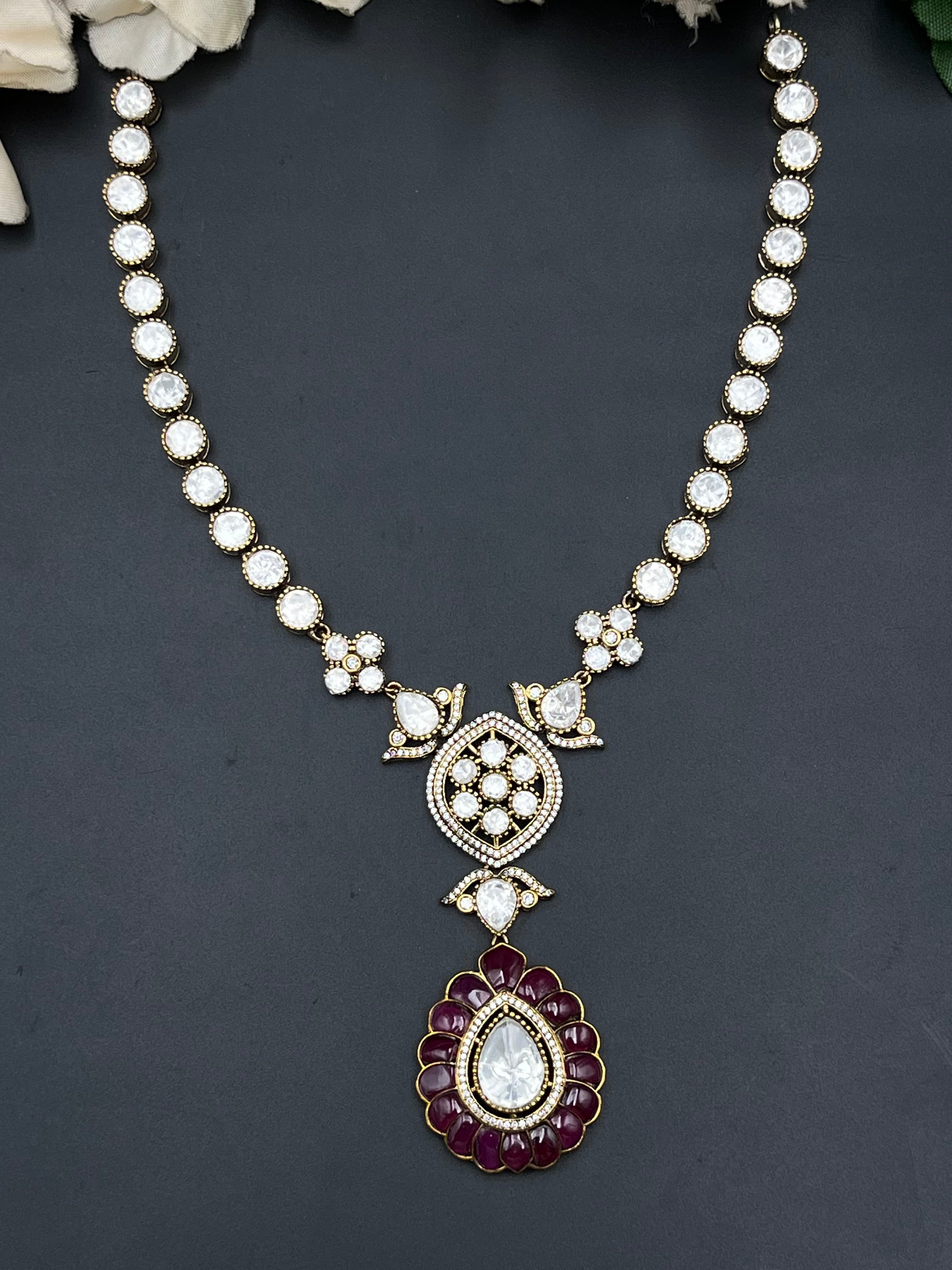 SANIYA NECKLACE